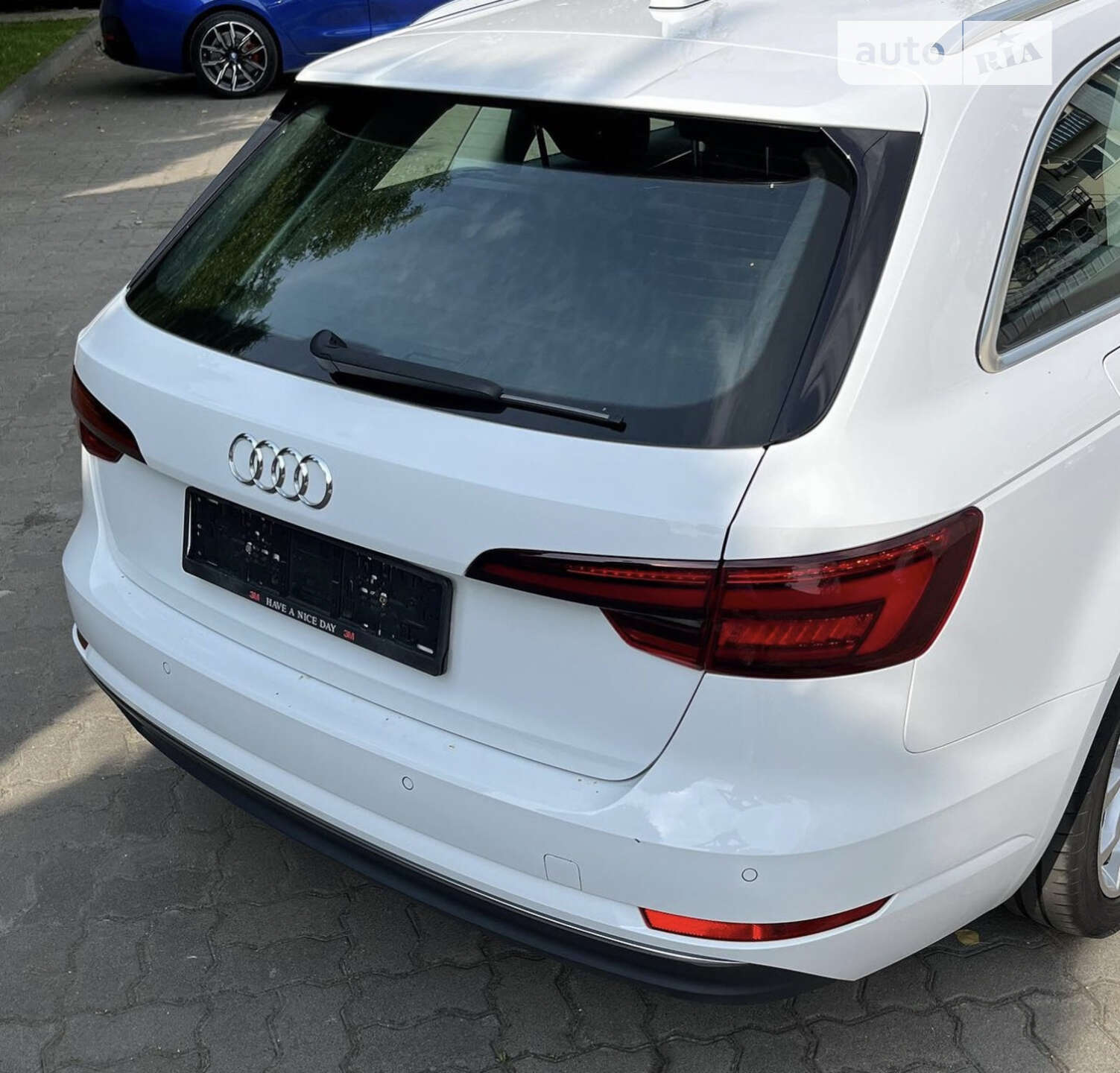 Audi A4 2017 VIN WAUZZZF49JA079107 фото оголошення 4 з 12