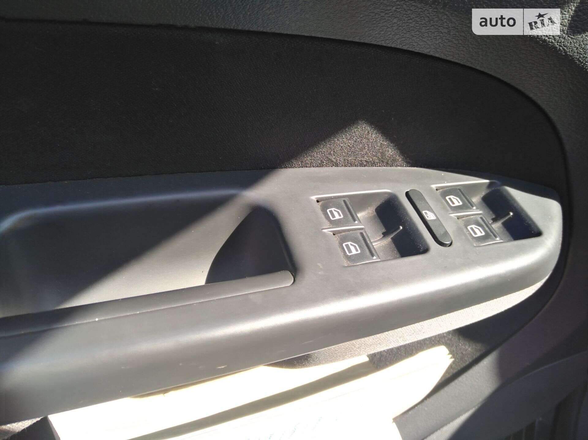 Volkswagen Touran 2010 VIN WVGZZZ1TZAW108648 фото оголошення 11 з 14