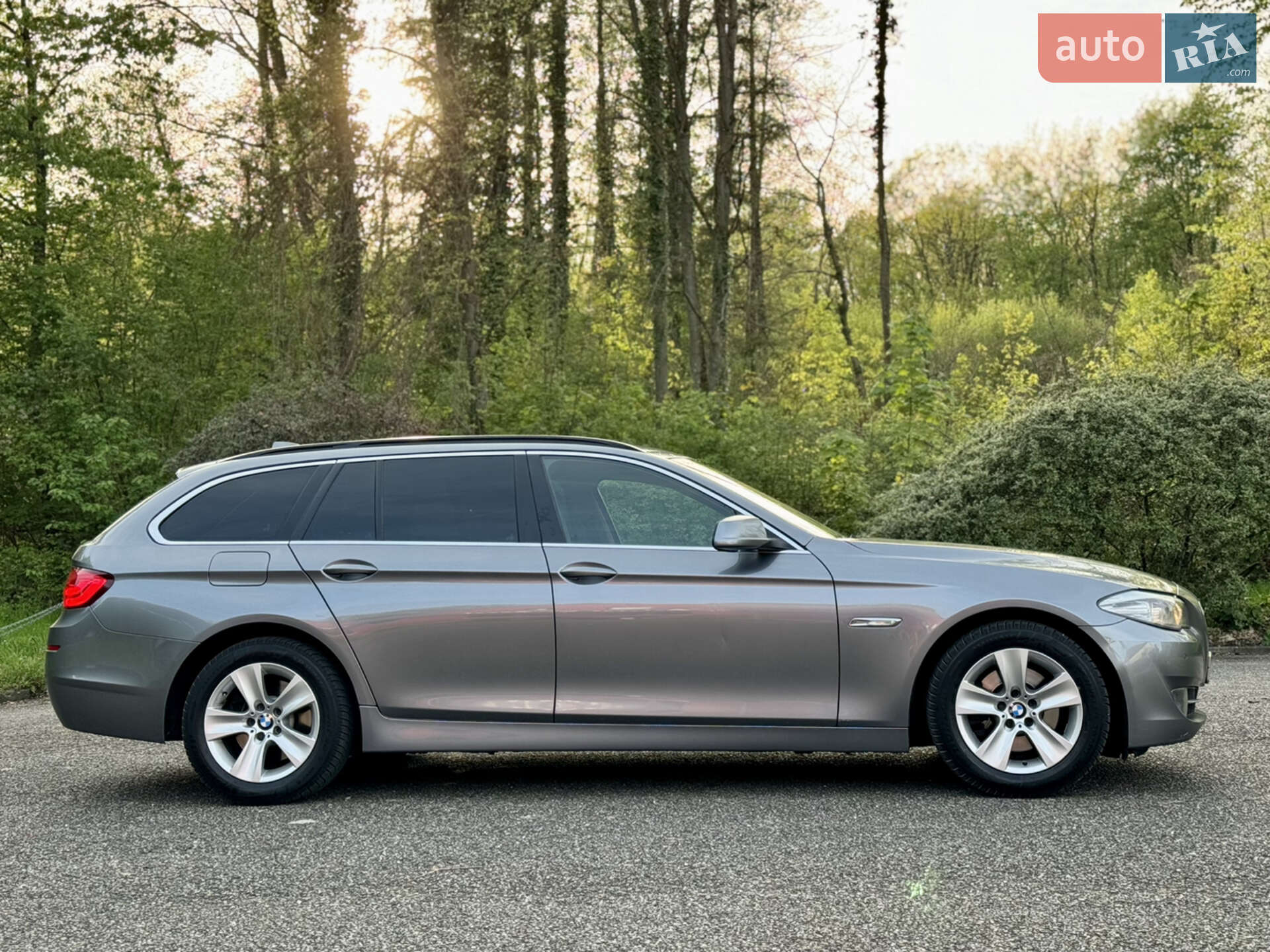BMW 5 Series 2013 VIN WBAMX11020DY15940 фото оголошення 4 з 27