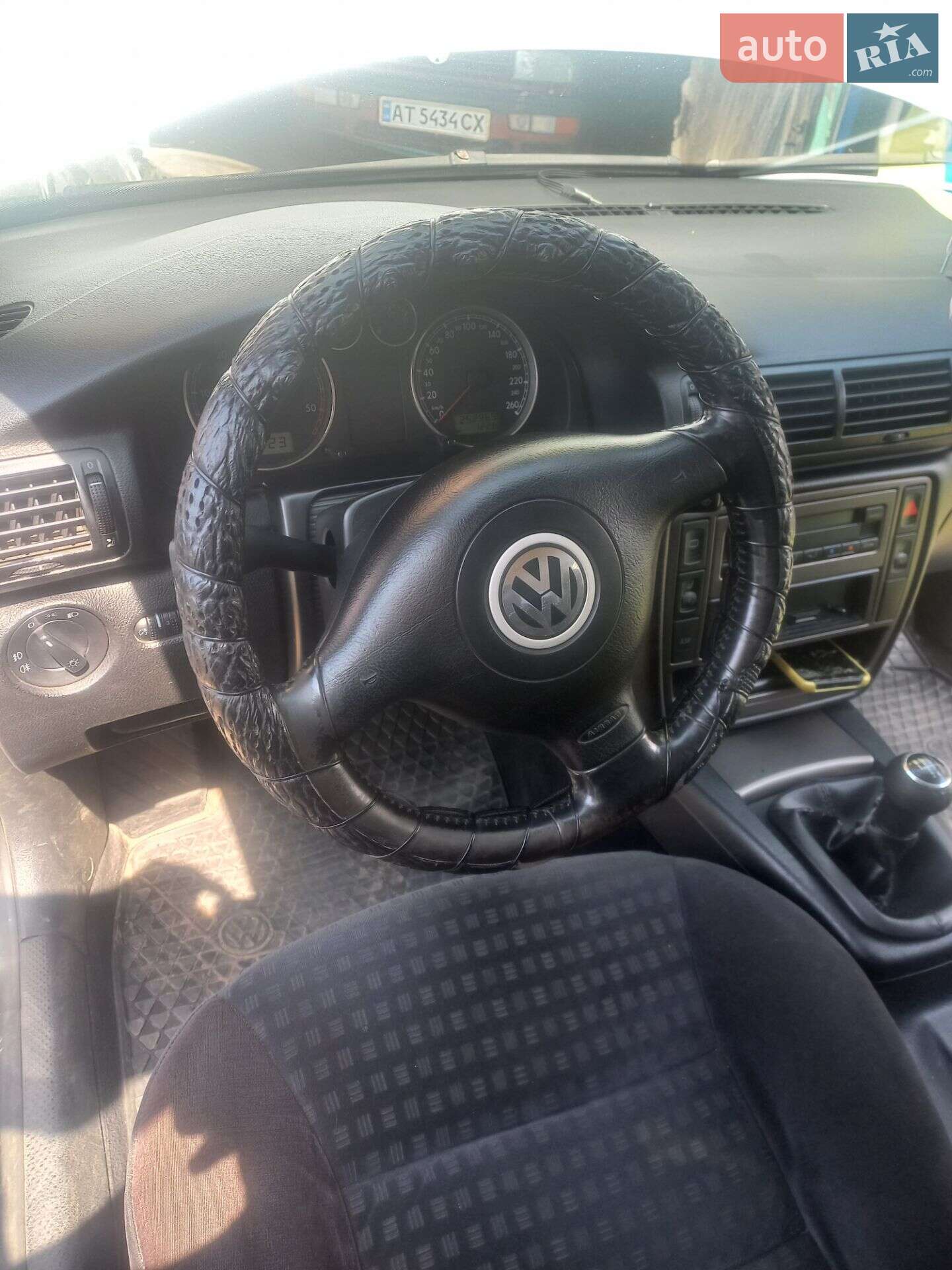 Volkswagen Passat 2002 VIN WVWZZZ3BZ3P271749 фото оголошення 5 з 6