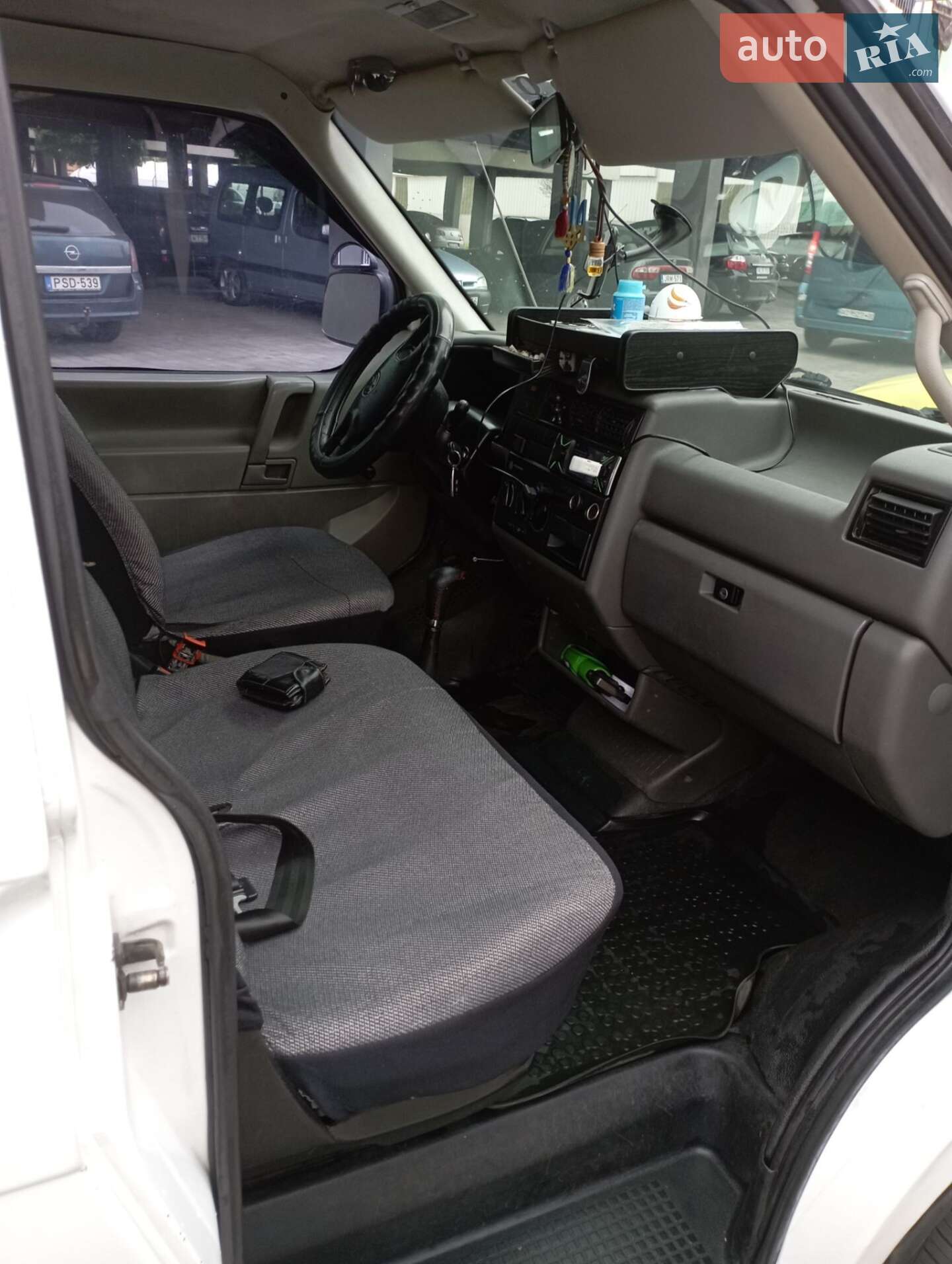 Volkswagen Transporter 1997 VIN WV1ZZZ70ZWH070638 фото оголошення 2 з 8