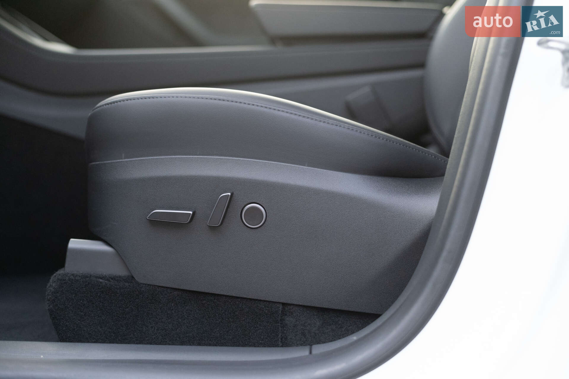 Tesla Model Y 2023 VIN XP7YGCEK7PB193669 фото оголошення 34 з 58