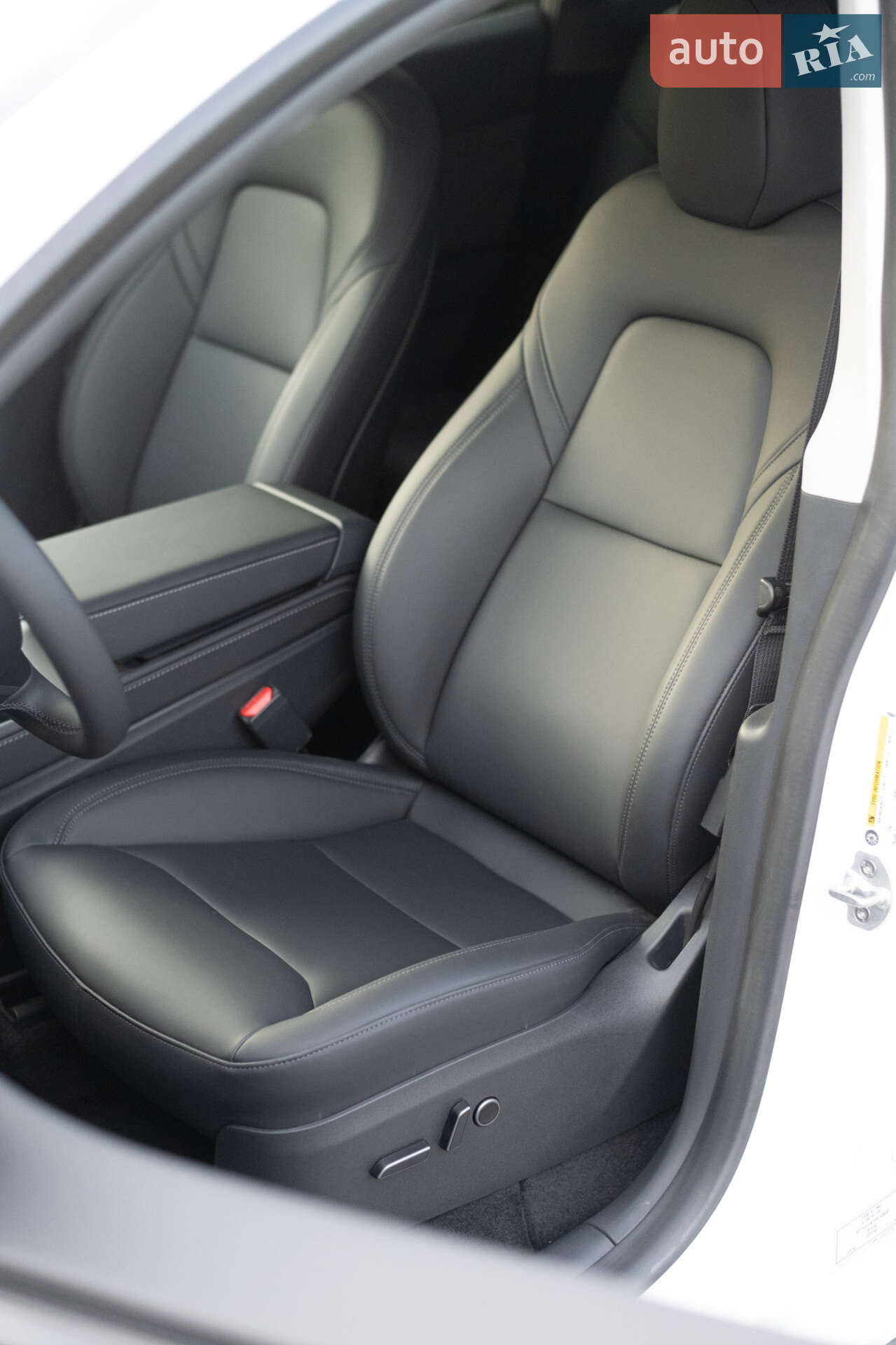 Tesla Model Y 2023 VIN XP7YGCEK7PB193669 фото оголошення 36 з 58