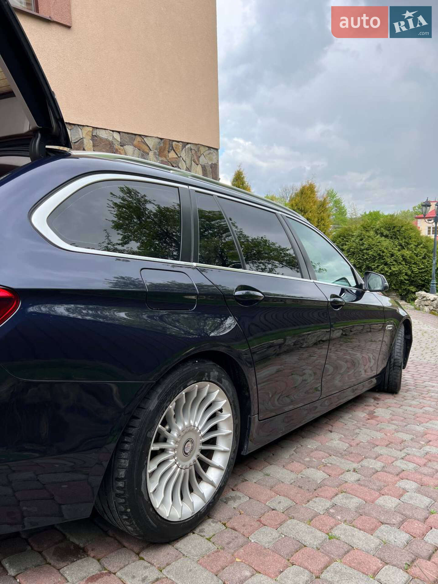BMW 5 Series 2013 VIN WBA5J31050D069050 фото оголошення 9 з 19