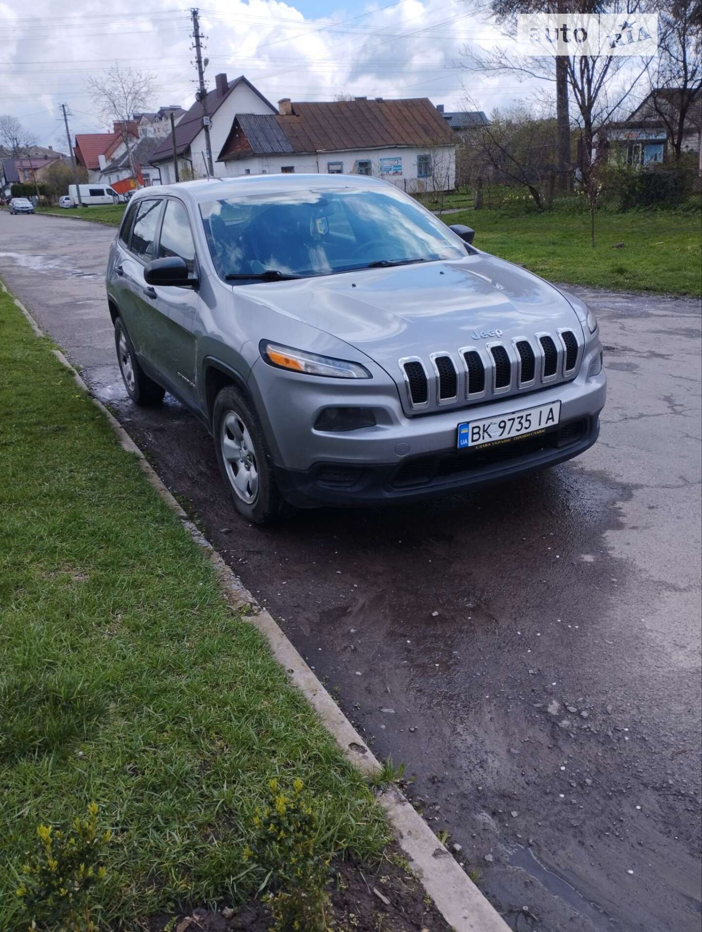 Jeep Cherokee 2013 VIN 1C4PJMAB3EW140485 фото оголошення 4 з 19