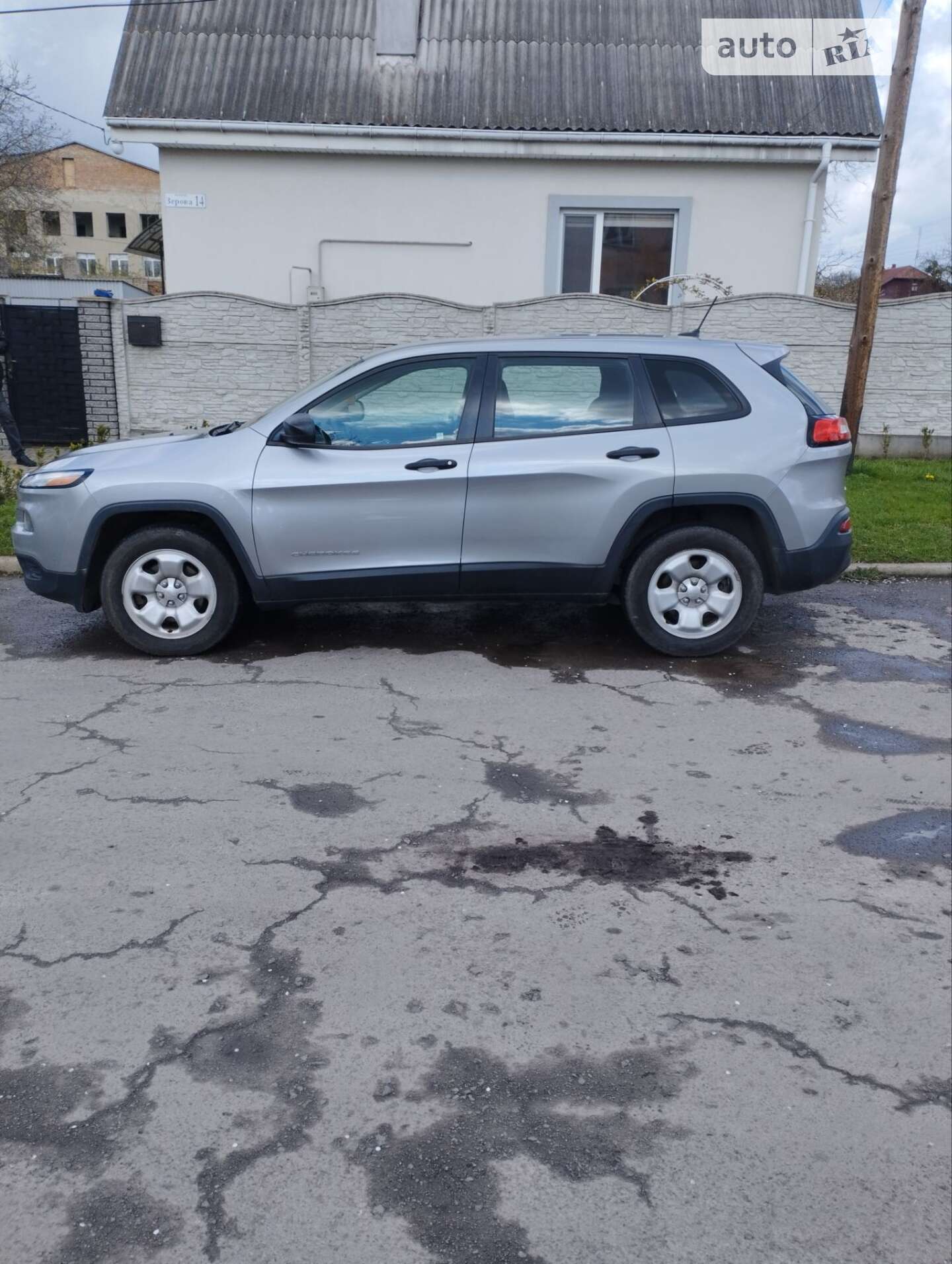 Jeep Cherokee 2013 VIN 1C4PJMAB3EW140485 фото оголошення 6 з 19