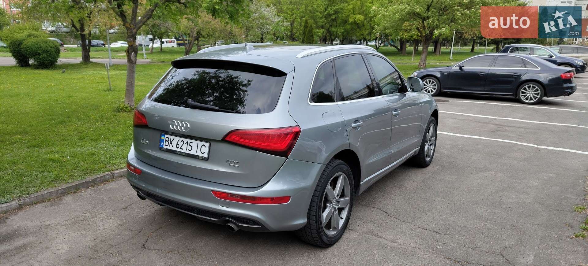 Audi Q5 2011 VIN WA1LFAFP3BA102258 фото оголошення 3 з 16