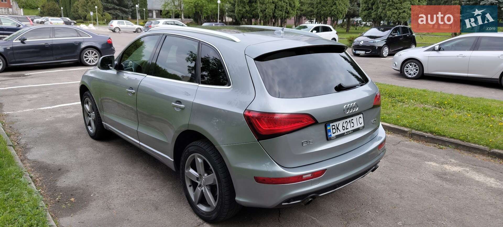 Audi Q5 2011 VIN WA1LFAFP3BA102258 фото оголошення 4 з 16