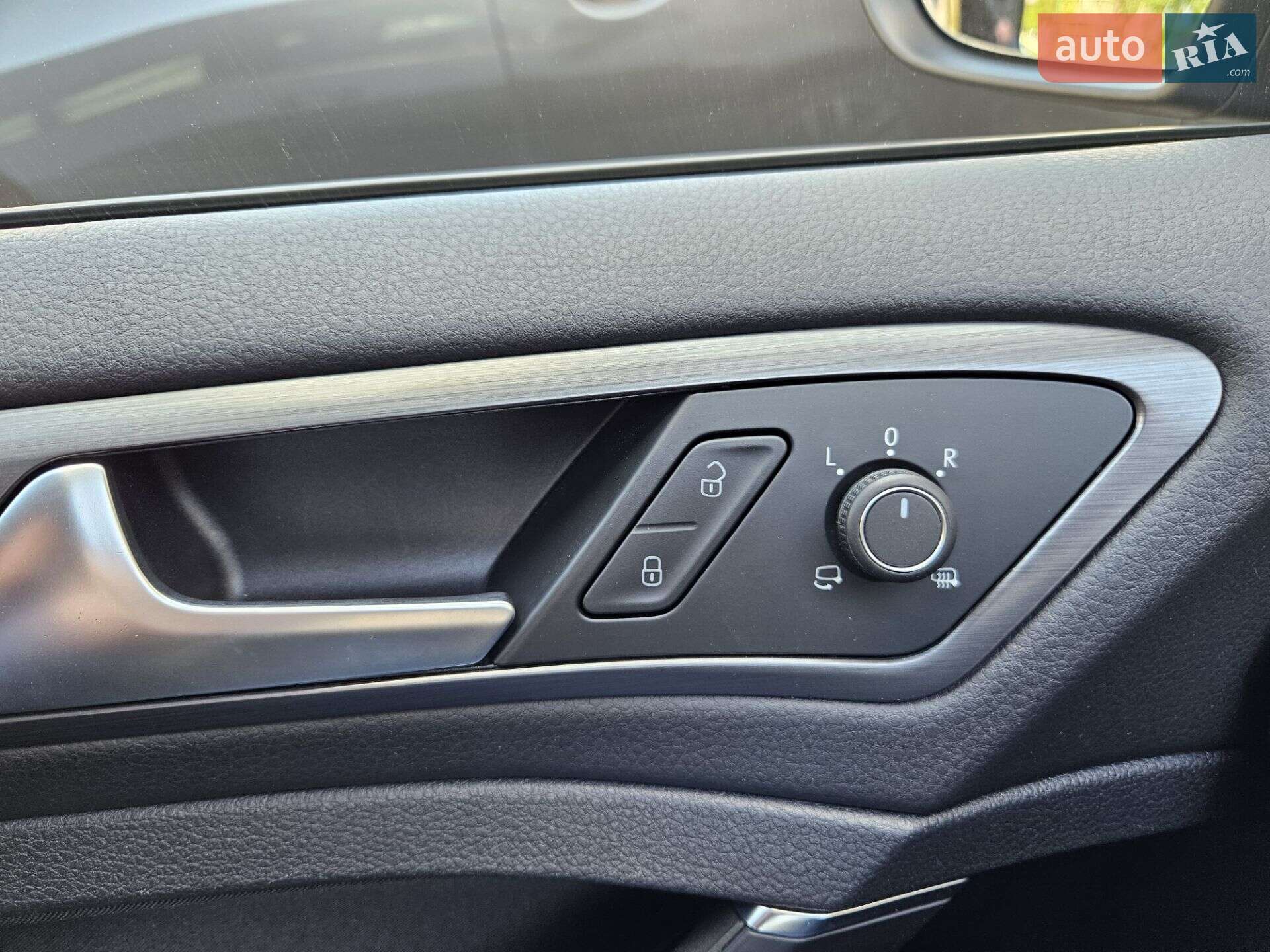 Volkswagen e-Golf 2020 VIN WVWZZZAUZL8908814 фото оголошення 20 з 27