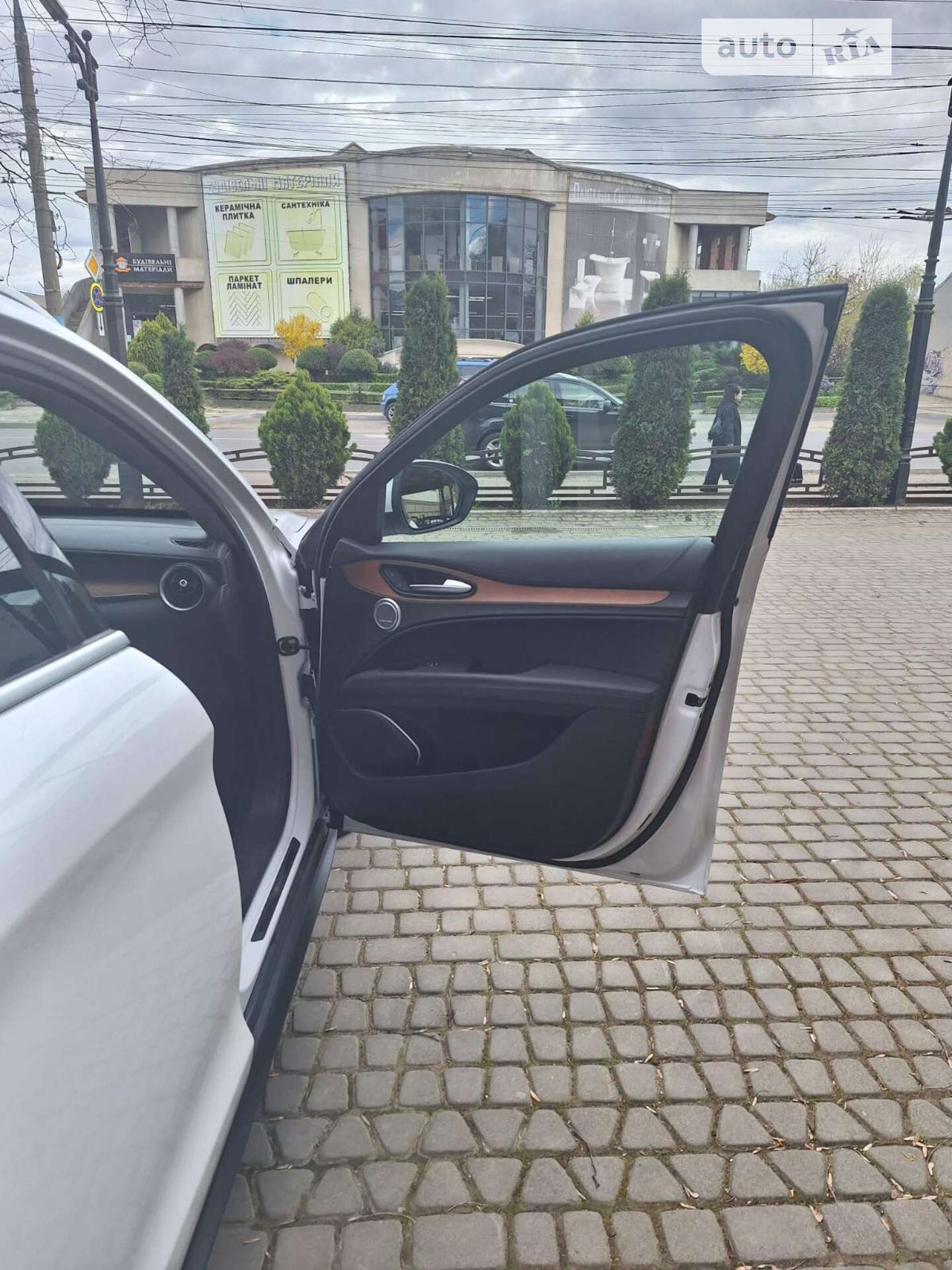 Alfa Romeo Stelvio 2018 VIN ZASPAKBN4K7C38841 фото оголошення 3 з 39