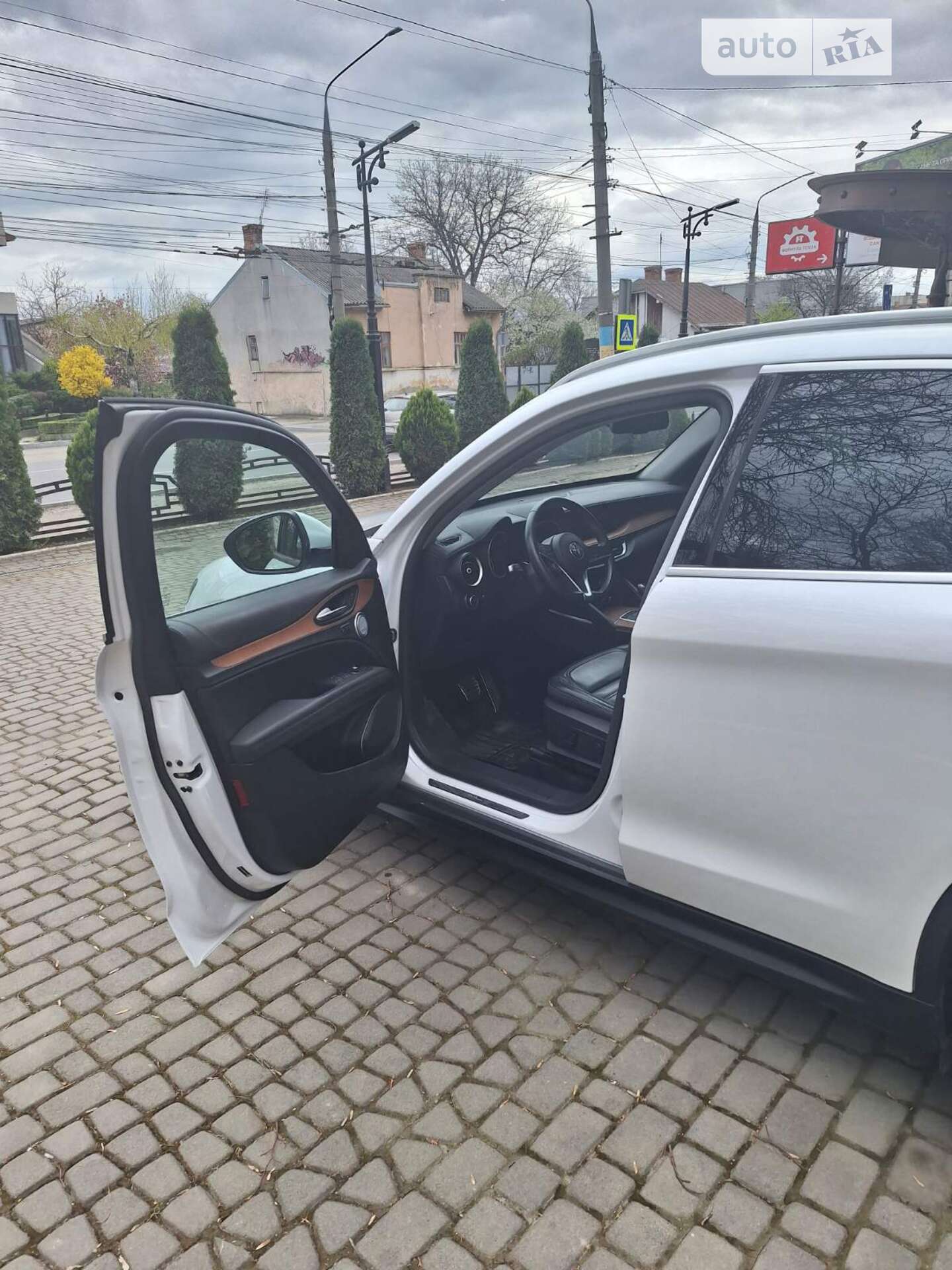 Alfa Romeo Stelvio 2018 VIN ZASPAKBN4K7C38841 фото оголошення 24 з 39