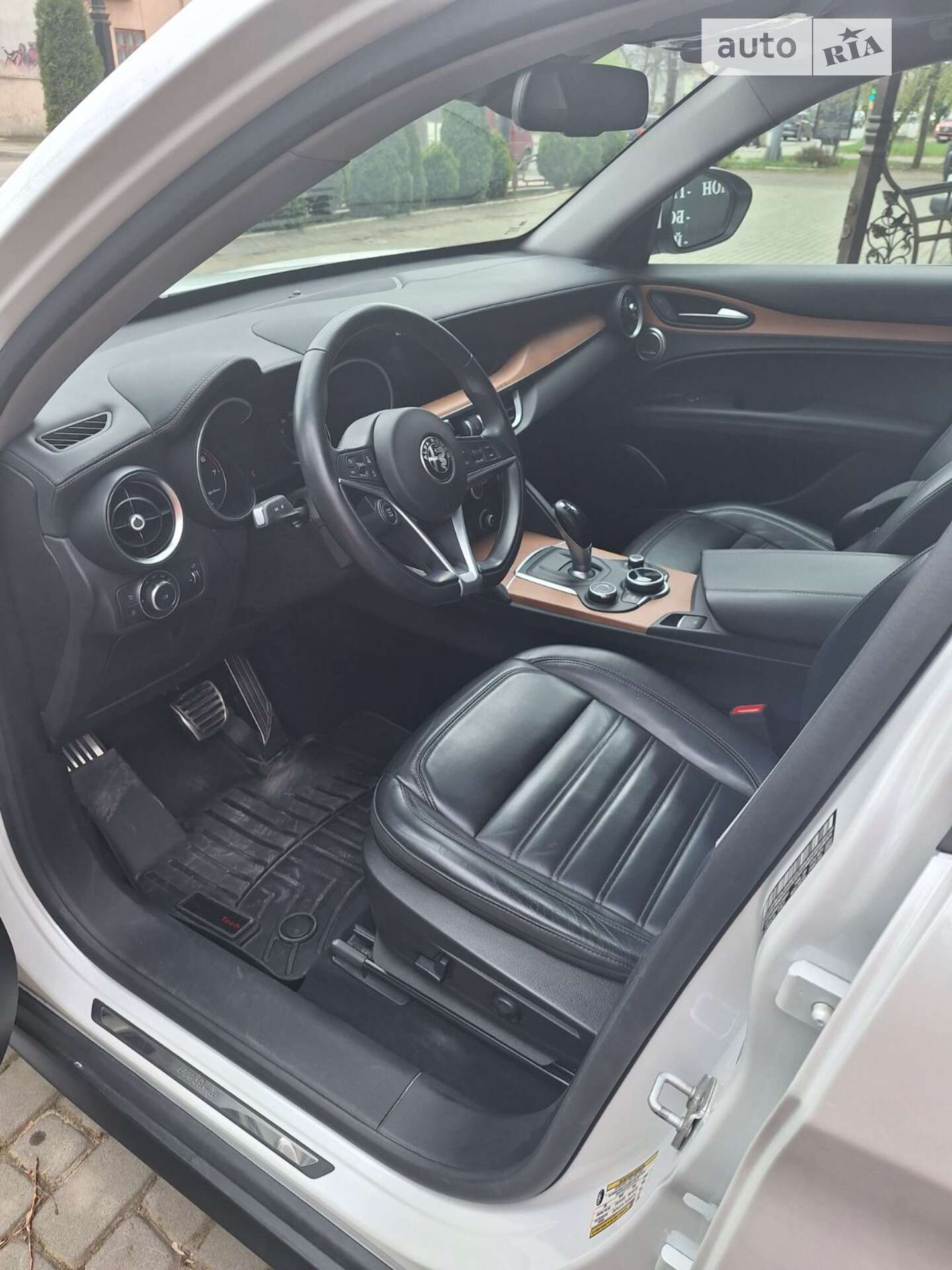 Alfa Romeo Stelvio 2018 VIN ZASPAKBN4K7C38841 фото оголошення 25 з 39