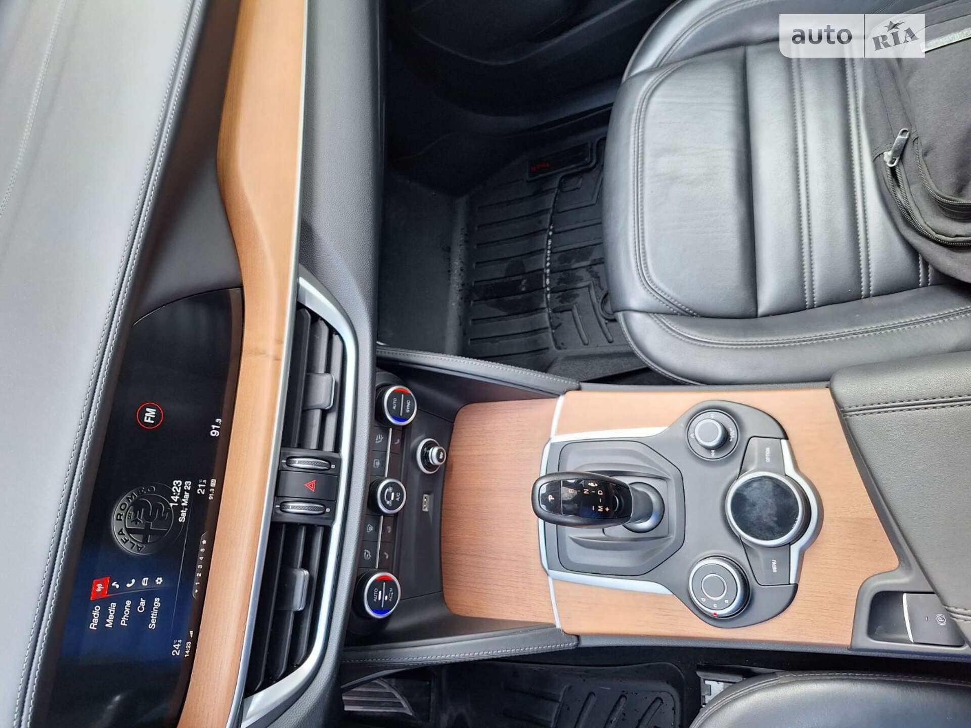 Alfa Romeo Stelvio 2018 VIN ZASPAKBN4K7C38841 фото оголошення 28 з 39