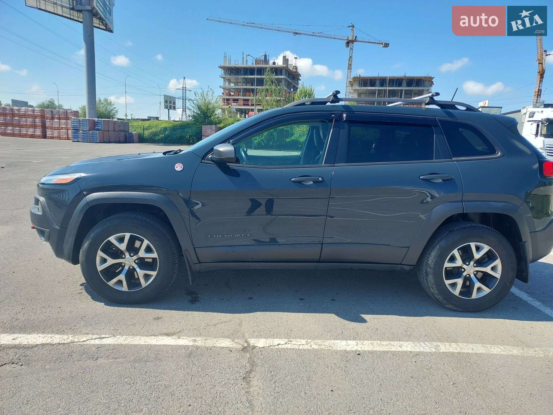 Jeep Cherokee 2016 VIN 1C4PJMBS1GW277653 фото оголошення 42 з 44