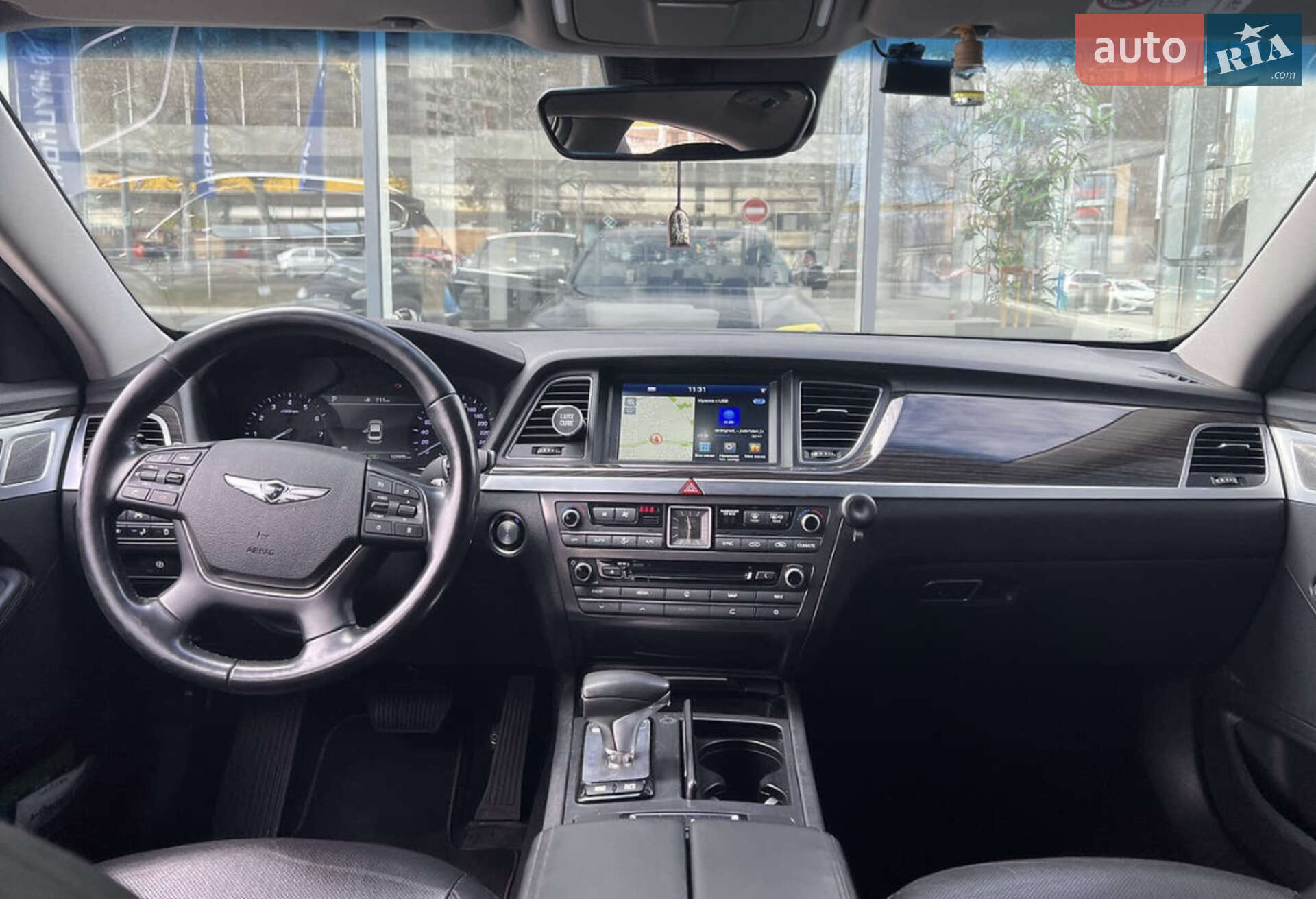 Hyundai Genesis 2017 VIN KMHGN411DHU232690 фото оголошення 5 з 24