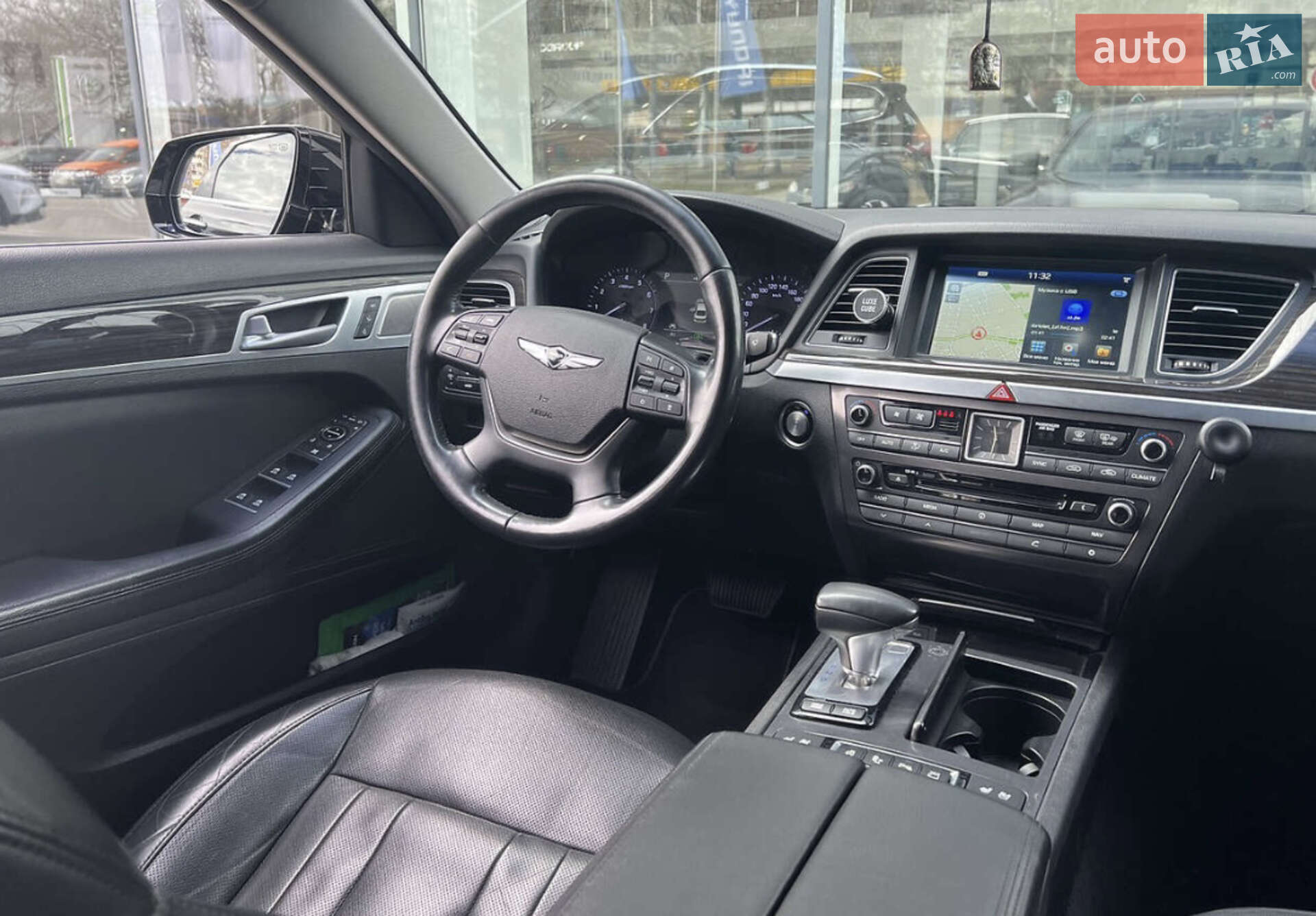 Hyundai Genesis 2017 VIN KMHGN411DHU232690 фото оголошення 8 з 24