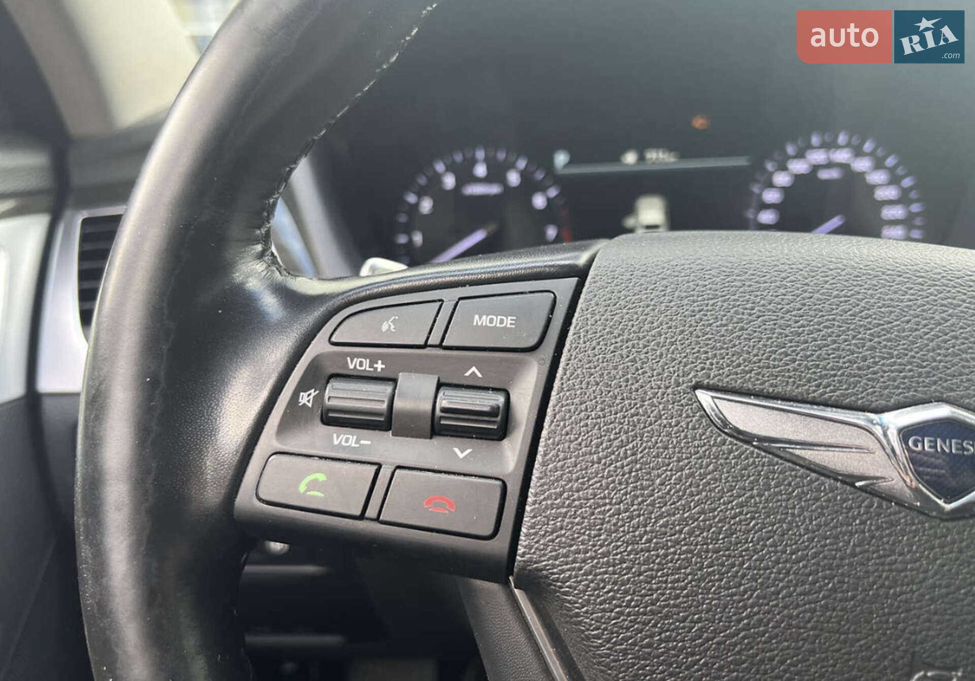 Hyundai Genesis 2017 VIN KMHGN411DHU232690 фото оголошення 12 з 24