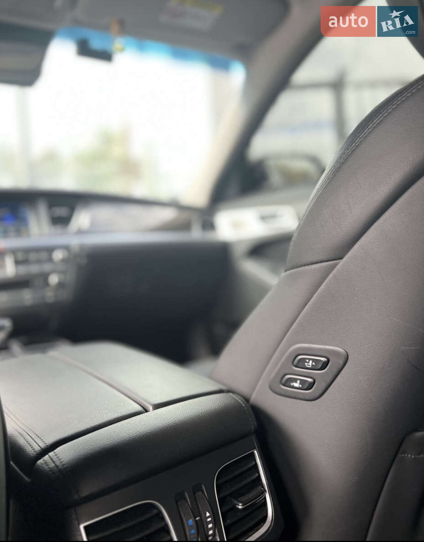 Hyundai Genesis 2017 VIN KMHGN411DHU232690 фото оголошення 22 з 24