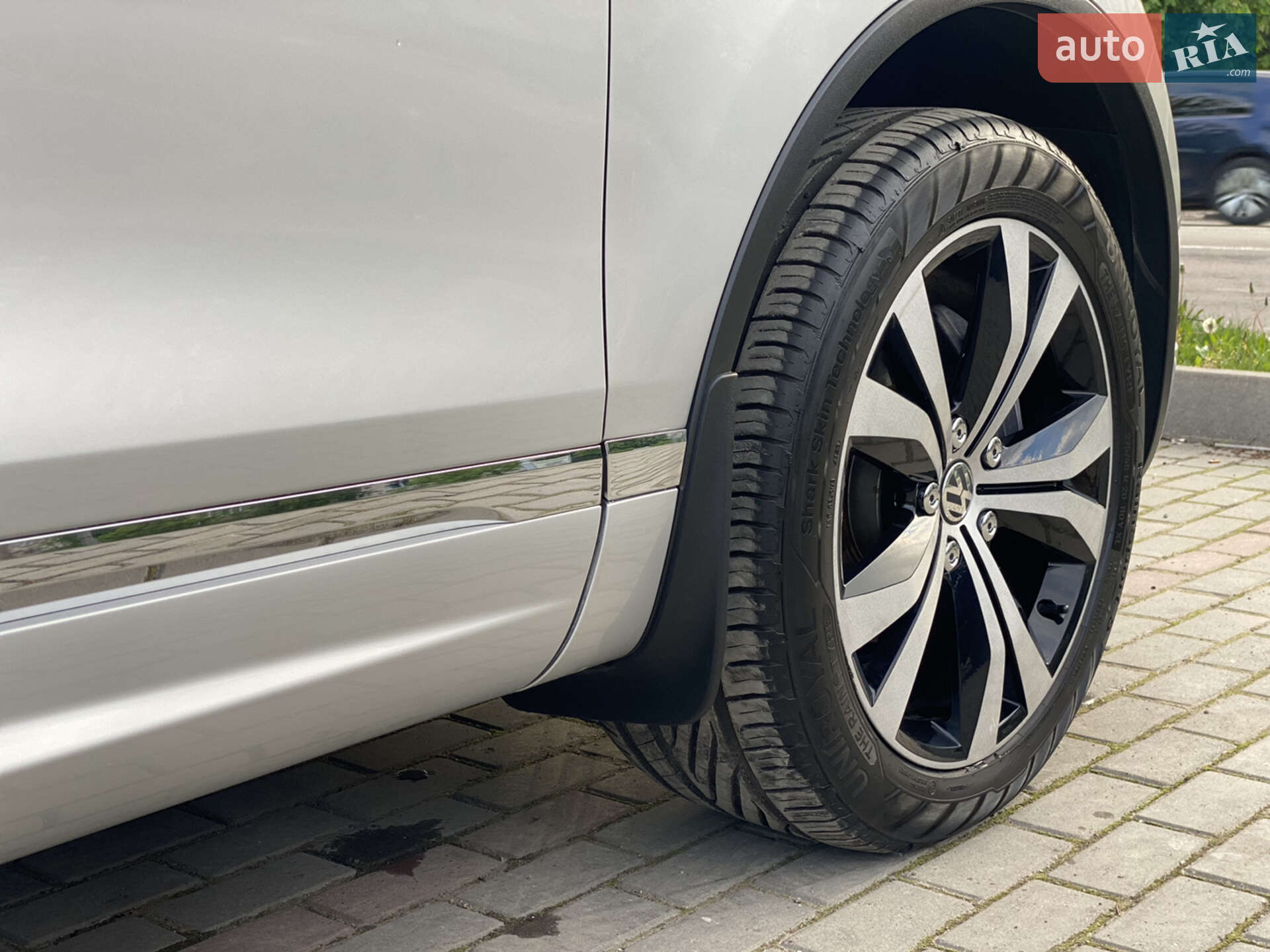 Volkswagen Touareg 2012 VIN WVGZZZ7PZCD057859 фото оголошення 12 з 56