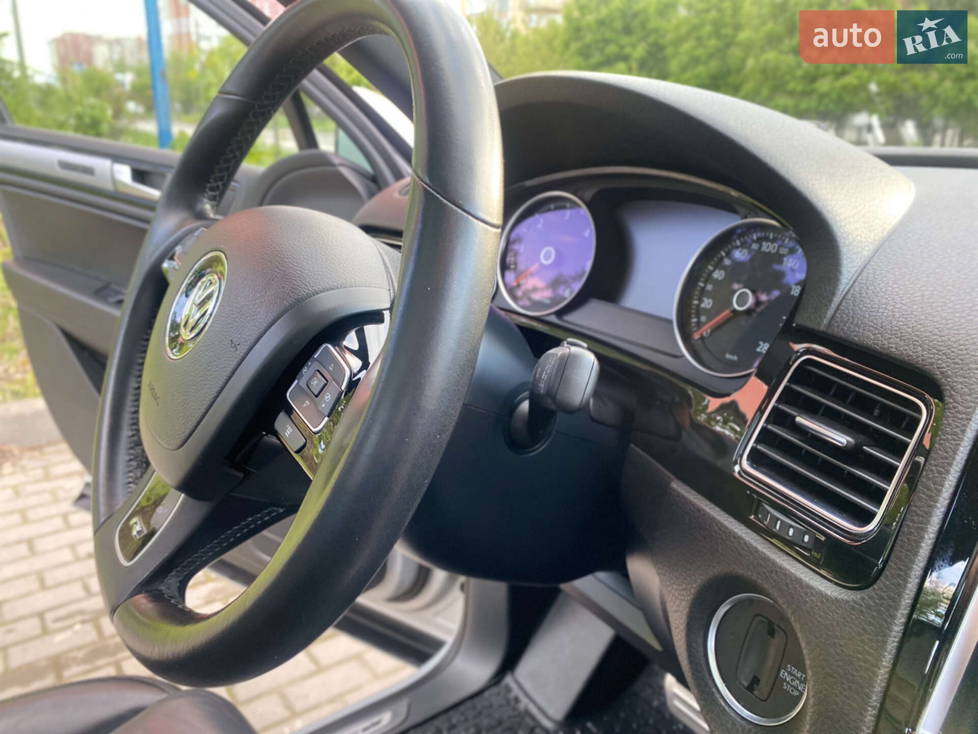 Volkswagen Touareg 2012 VIN WVGZZZ7PZCD057859 фото оголошення 34 з 56