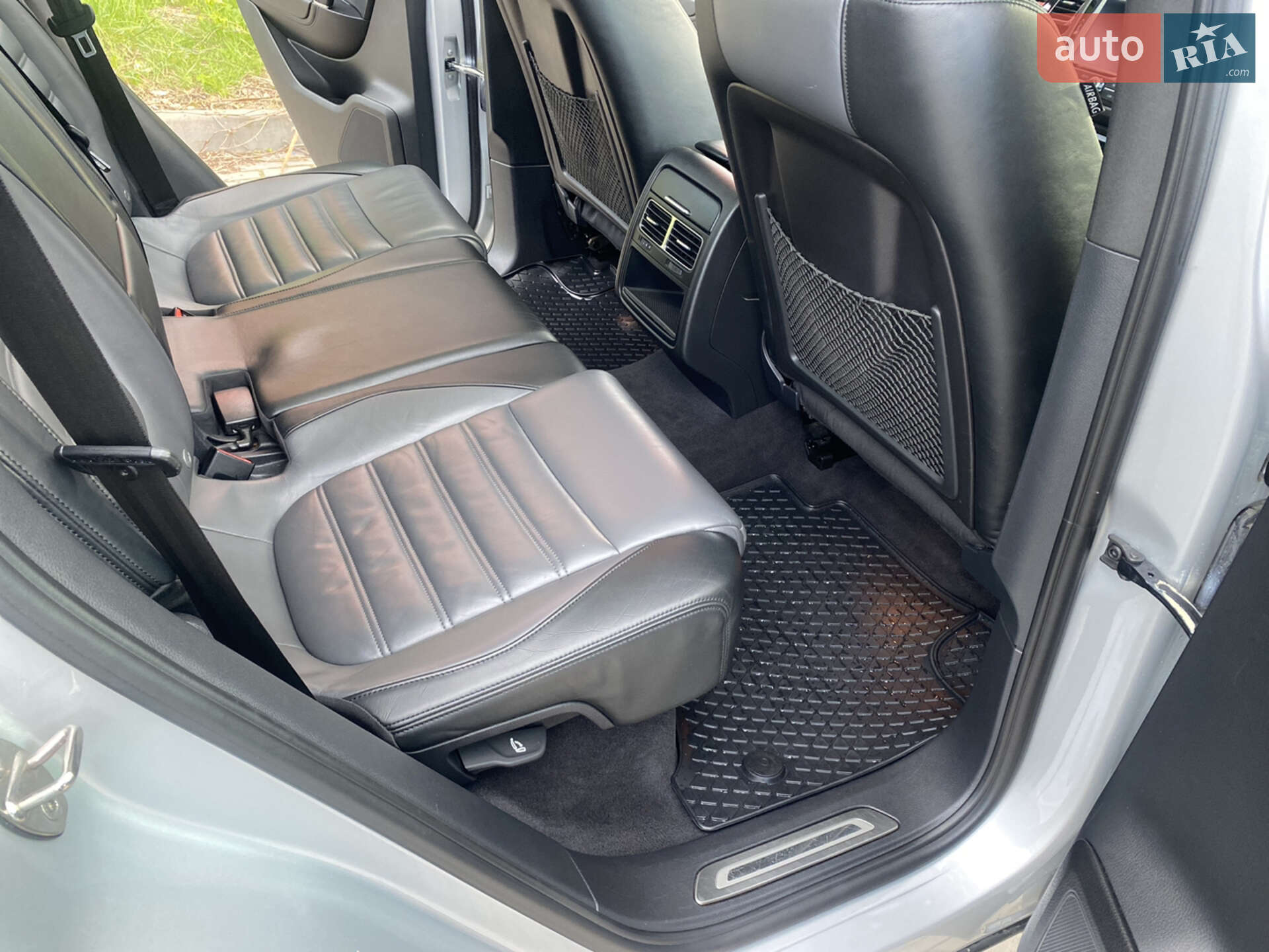 Volkswagen Touareg 2012 VIN WVGZZZ7PZCD057859 фото оголошення 40 з 56