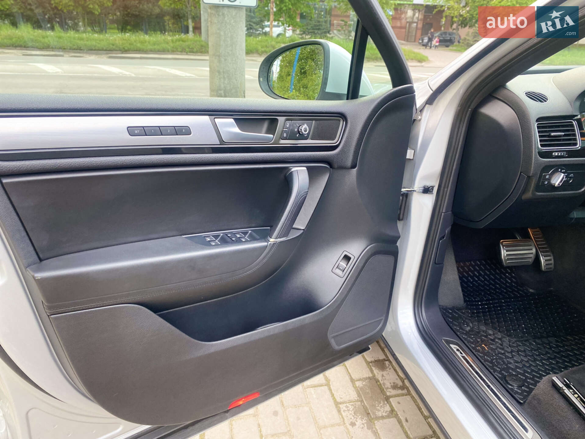 Volkswagen Touareg 2012 VIN WVGZZZ7PZCD057859 фото оголошення 49 з 56