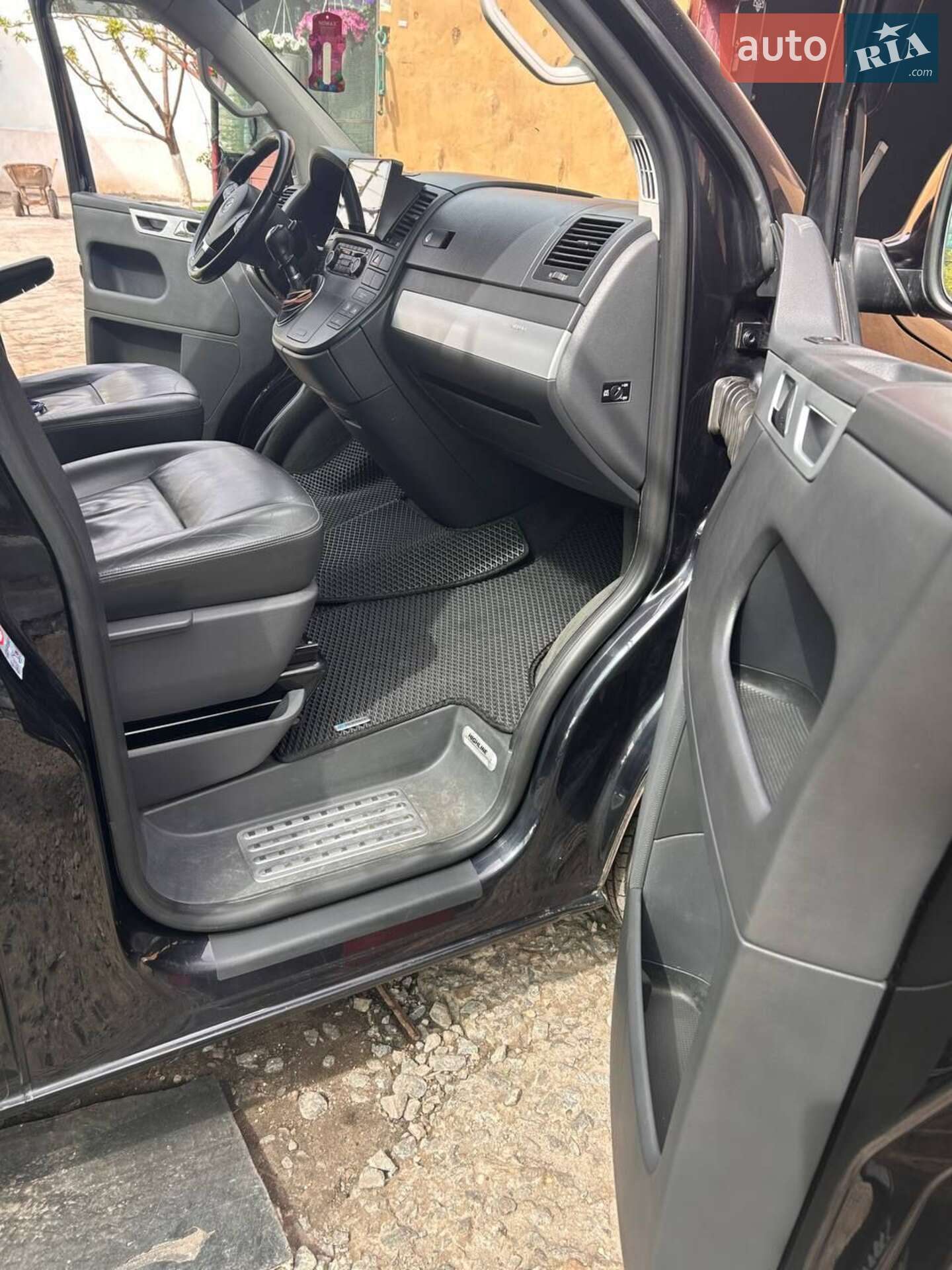 Volkswagen Multivan 2011 VIN WV2ZZZ7HZCH064157 фото оголошення 8 з 16