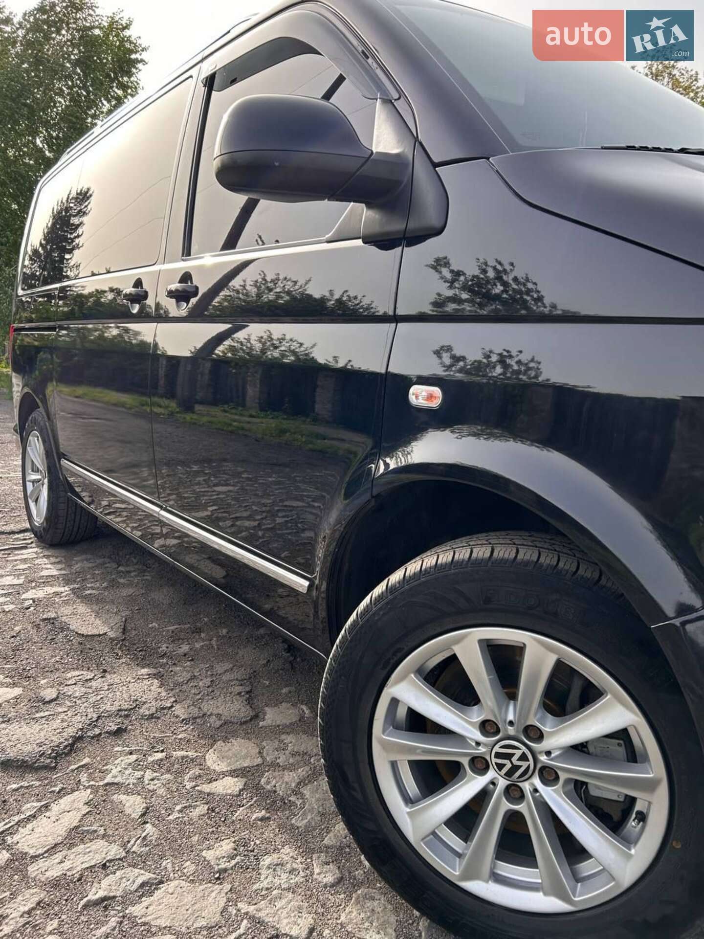 Volkswagen Multivan 2011 VIN WV2ZZZ7HZCH064157 фото оголошення 4 з 16