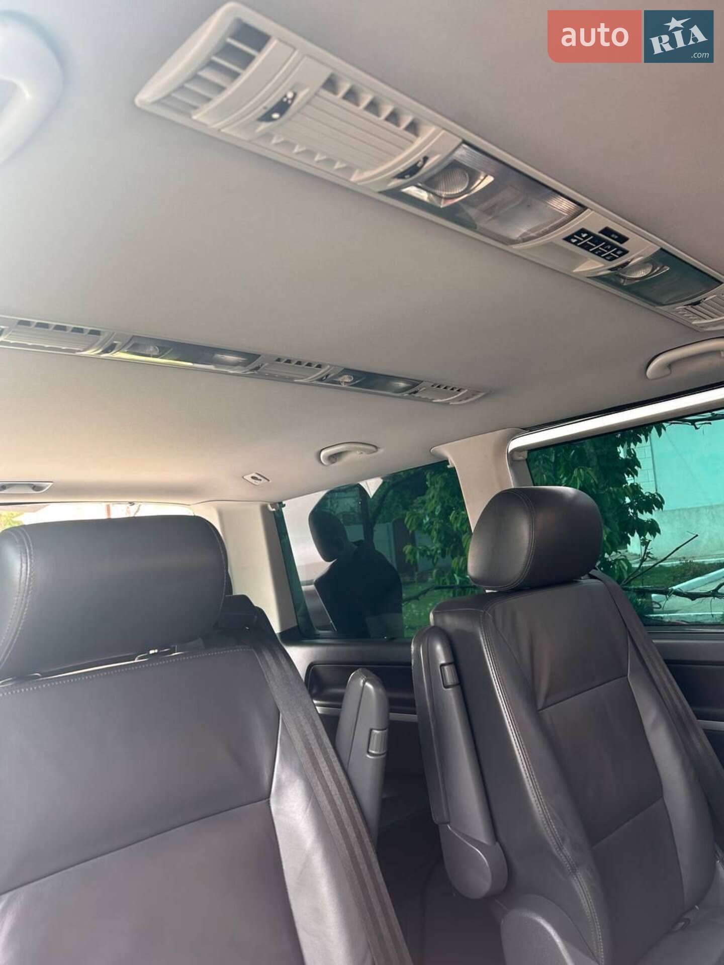 Volkswagen Multivan 2011 VIN WV2ZZZ7HZCH064157 фото оголошення 11 з 16