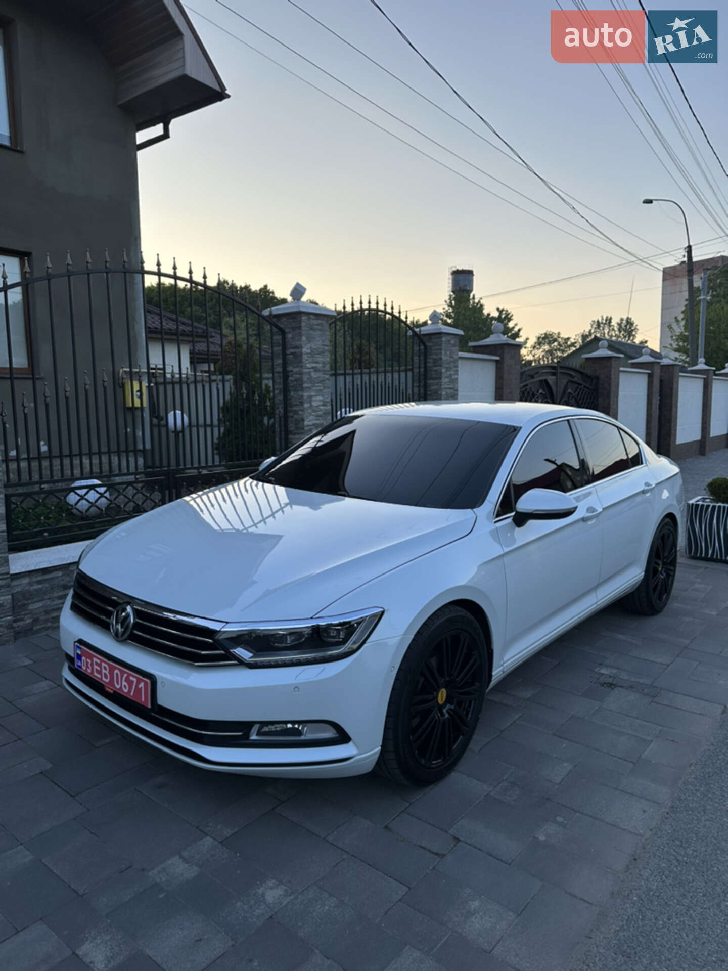 Volkswagen Passat 2018 VIN WVWZZZ3CZJE210136 фото оголошення 3 з 24
