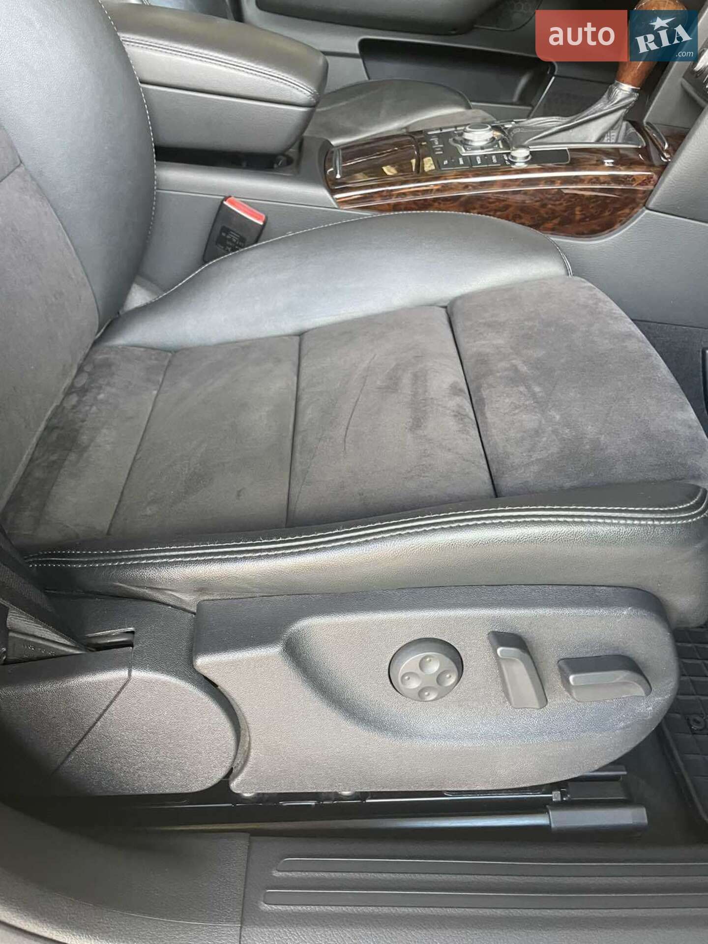 Audi A6 Allroad 2011 VIN WAUZZZ4FXBN077123 фото оголошення 6 з 173