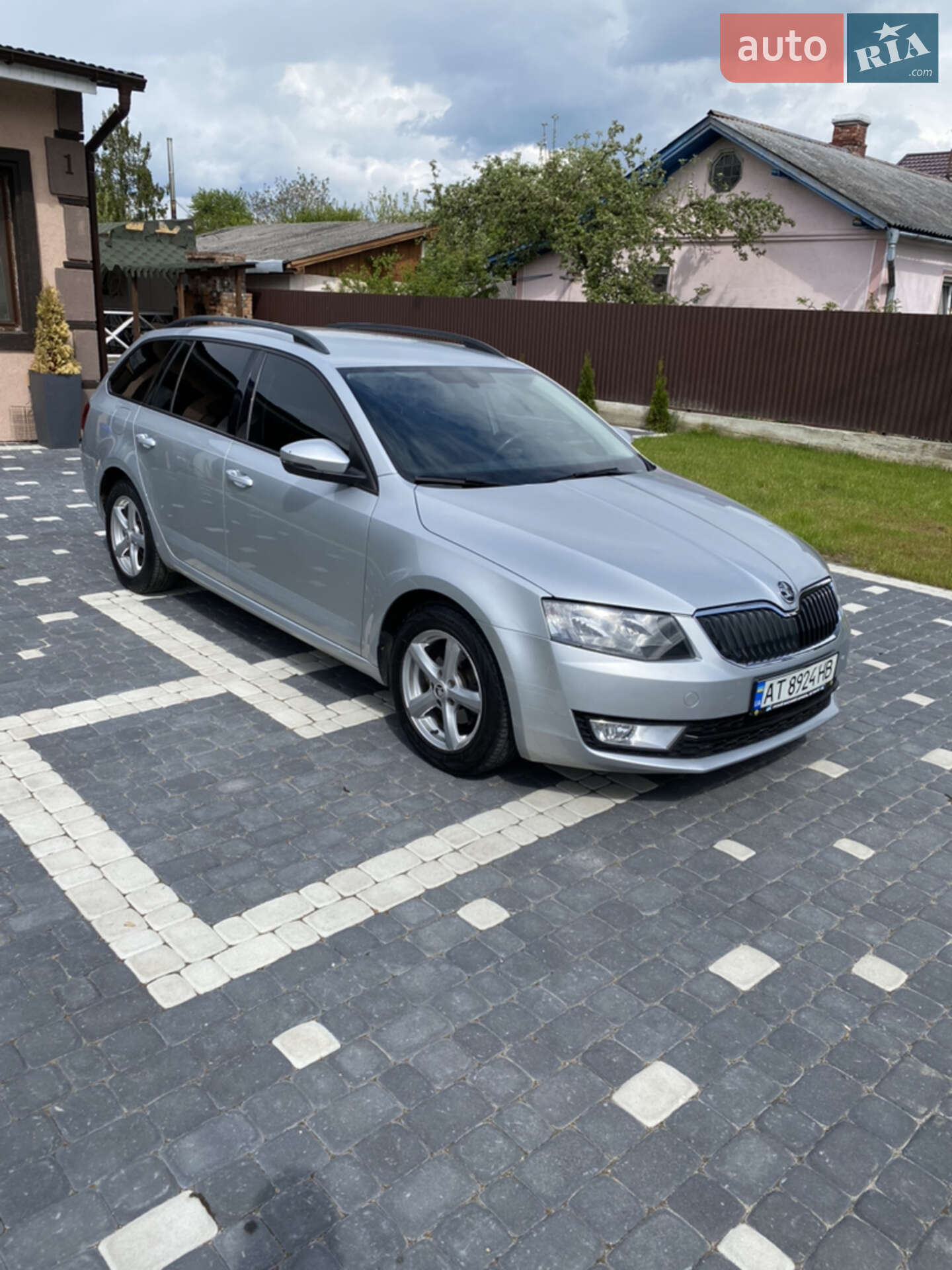 Skoda Octavia 2014 VIN TMBJG7NE5F0113349 фото оголошення 4 з 32
