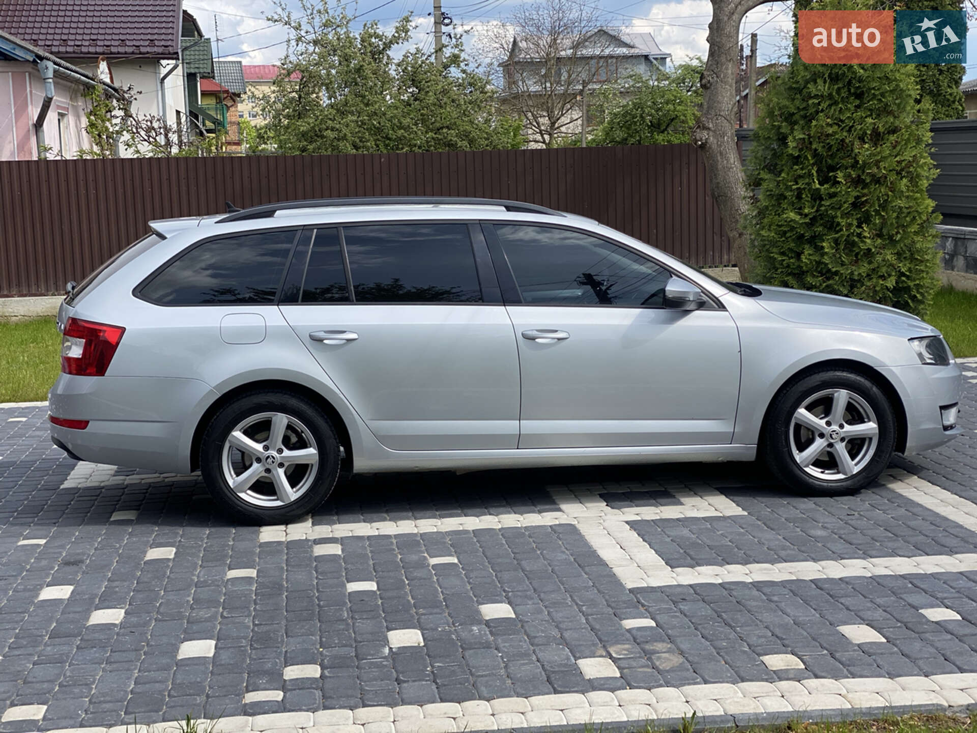 Skoda Octavia 2014 VIN TMBJG7NE5F0113349 фото оголошення 10 з 32