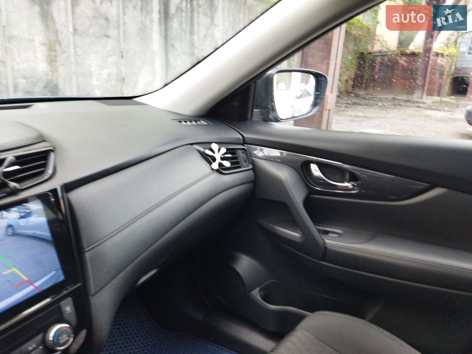 Nissan Rogue 2018 VIN KNMAT2MT1JP551834 фото оголошення 16 з 26