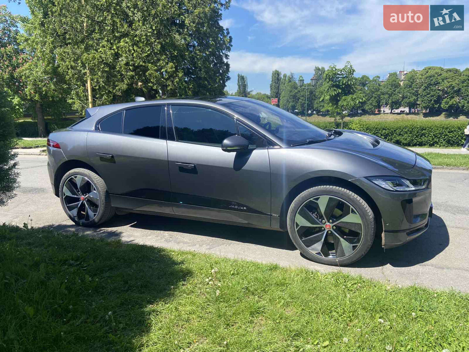 Jaguar I-Pace 2018 VIN SADHA2B1XK1F66754 фото оголошення 13 з 46