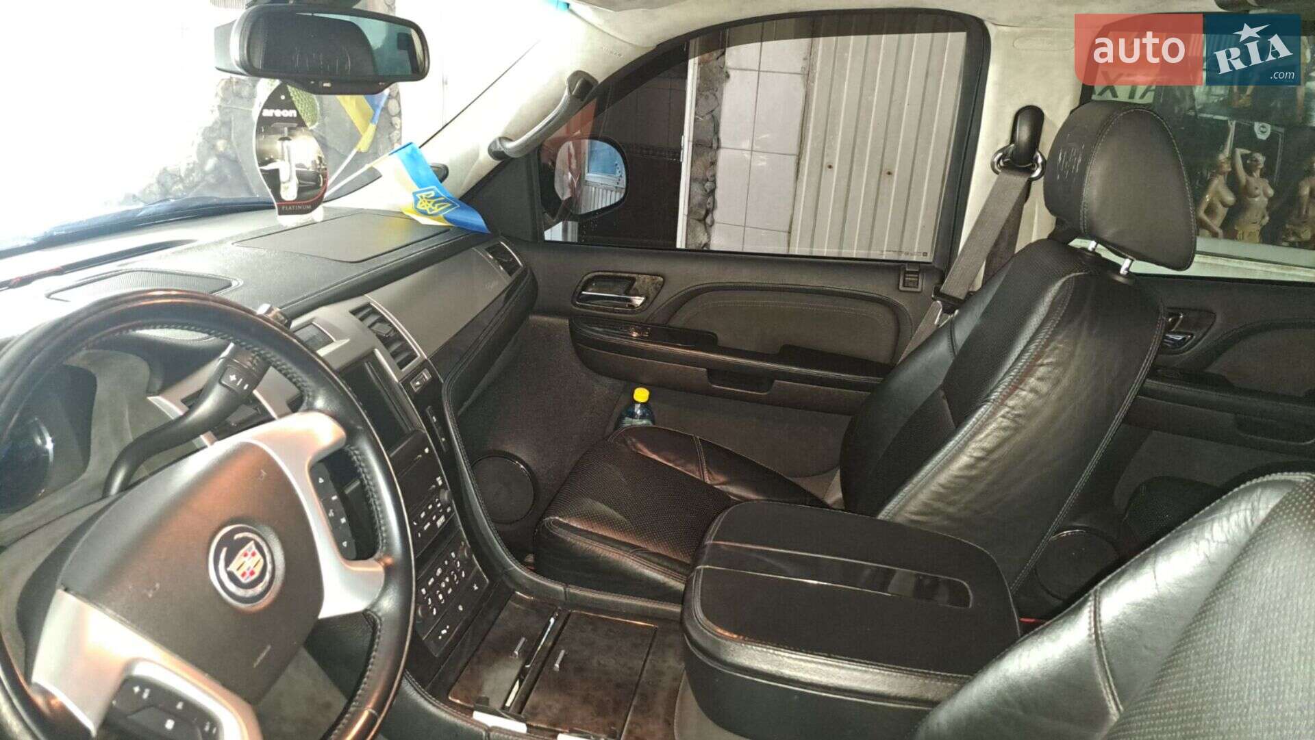 Cadillac Escalade 2008 VIN 1GYFK63888R243212 фото оголошення 12 з 14