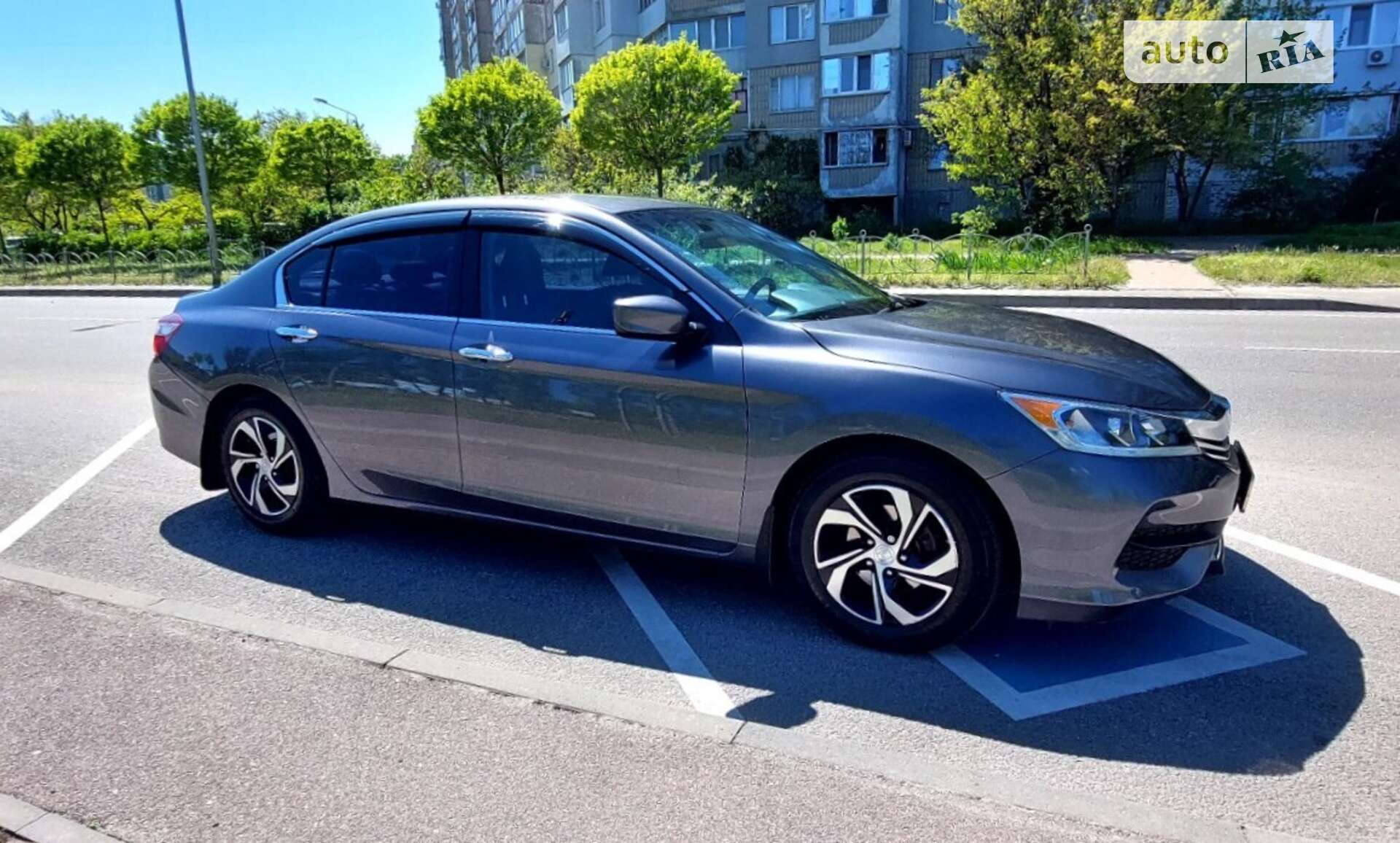 Honda Accord 2017 VIN 1HGCR2F30HA137026 фото оголошення 7 з 11