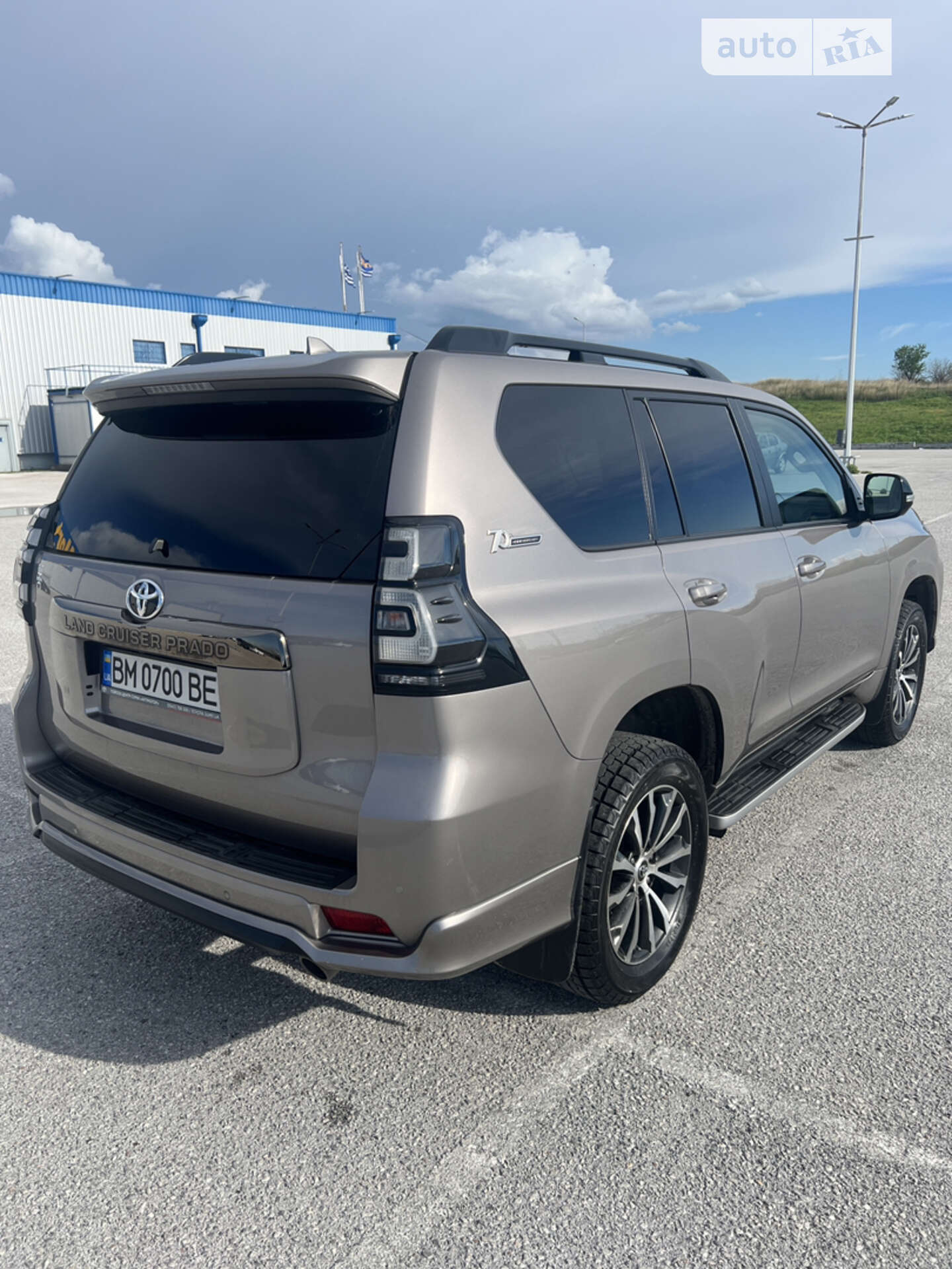 Toyota Land Cruiser Prado 2021 VIN JTEBU3FJ90K212619 фото оголошення 5 з 17