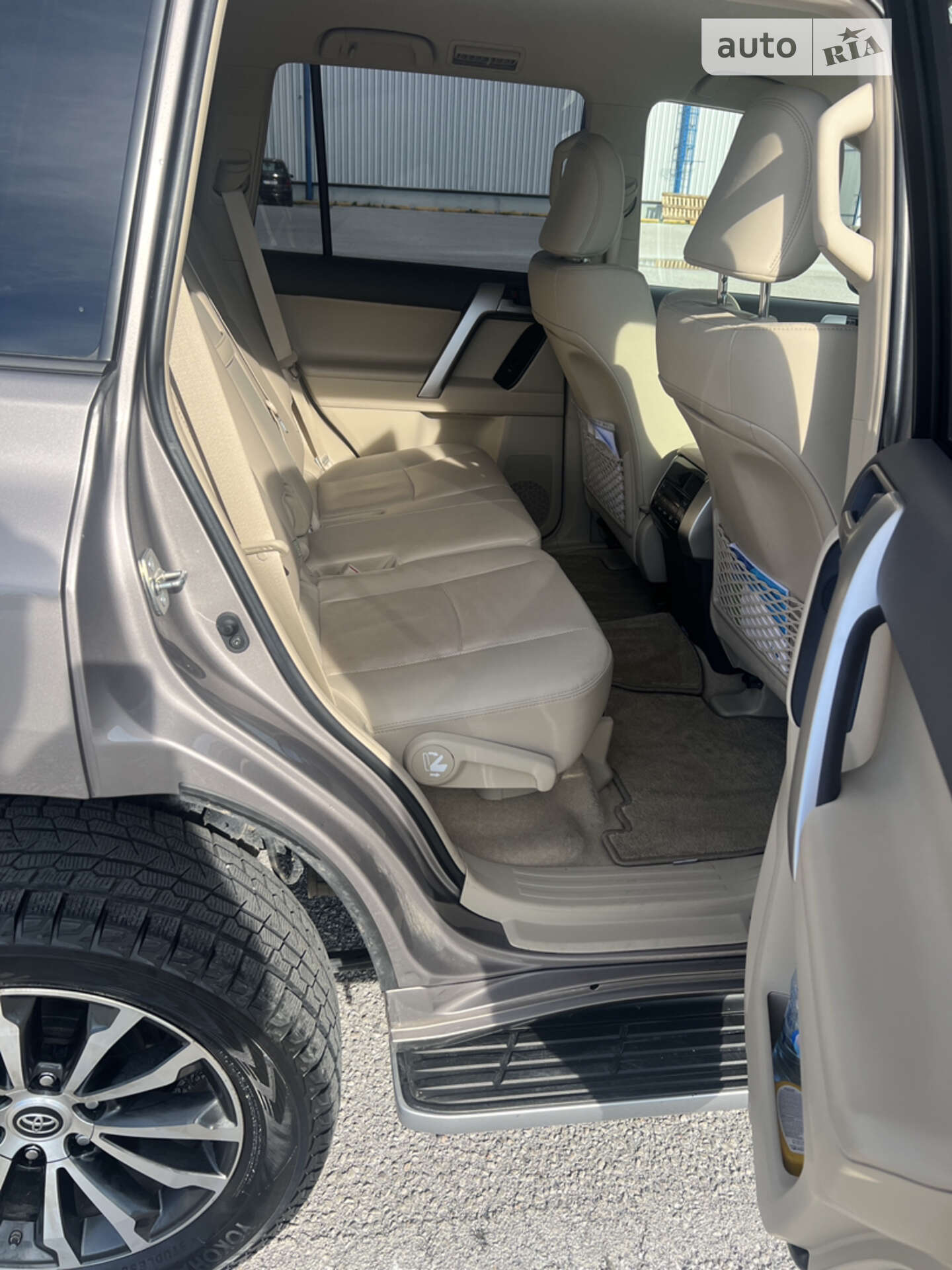 Toyota Land Cruiser Prado 2021 VIN JTEBU3FJ90K212619 фото оголошення 11 з 17