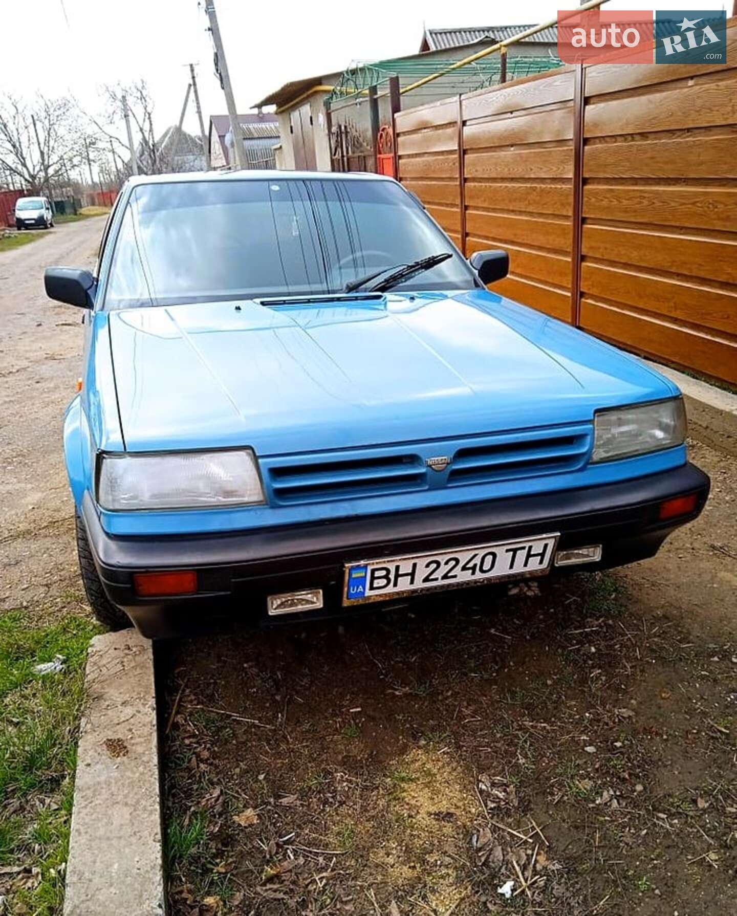 Nissan Bluebird 1989 VIN SJN0F0T72U0266590 фото оголошення 2 з 9