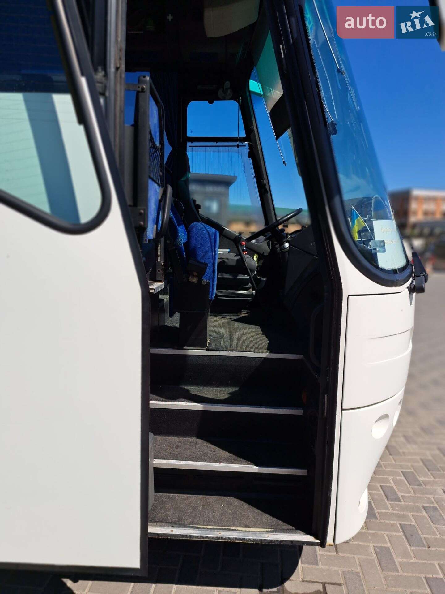 BOVA Futura FHD 1988 VIN XL9AA18CF03003348 фото оголошення 5 з 11