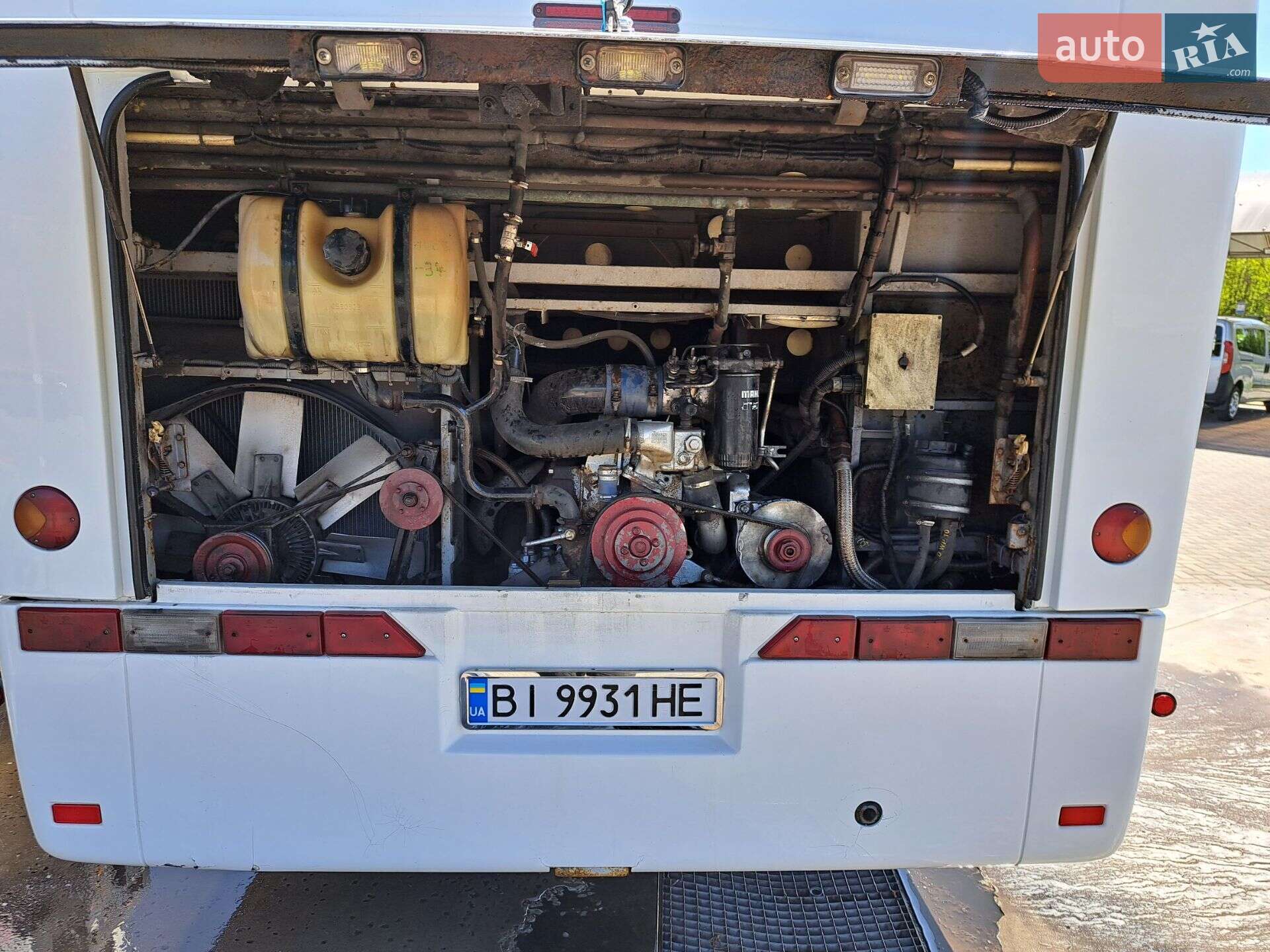 BOVA Futura FHD 1988 VIN XL9AA18CF03003348 фото оголошення 6 з 11