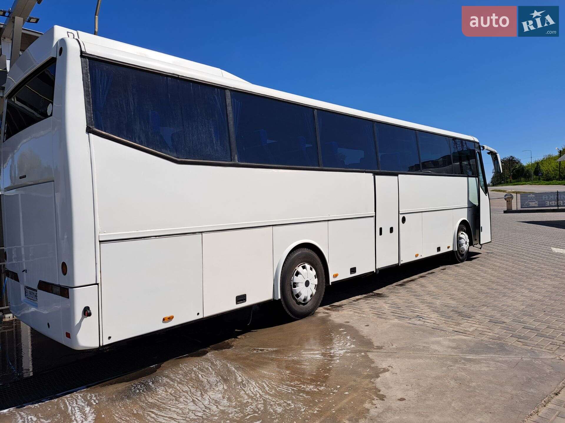 BOVA Futura FHD 1988 VIN XL9AA18CF03003348 фото оголошення 9 з 11