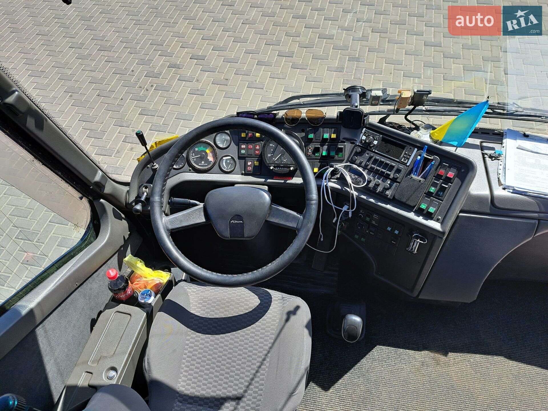 BOVA Futura FHD 1988 VIN XL9AA18CF03003348 фото оголошення 11 з 11