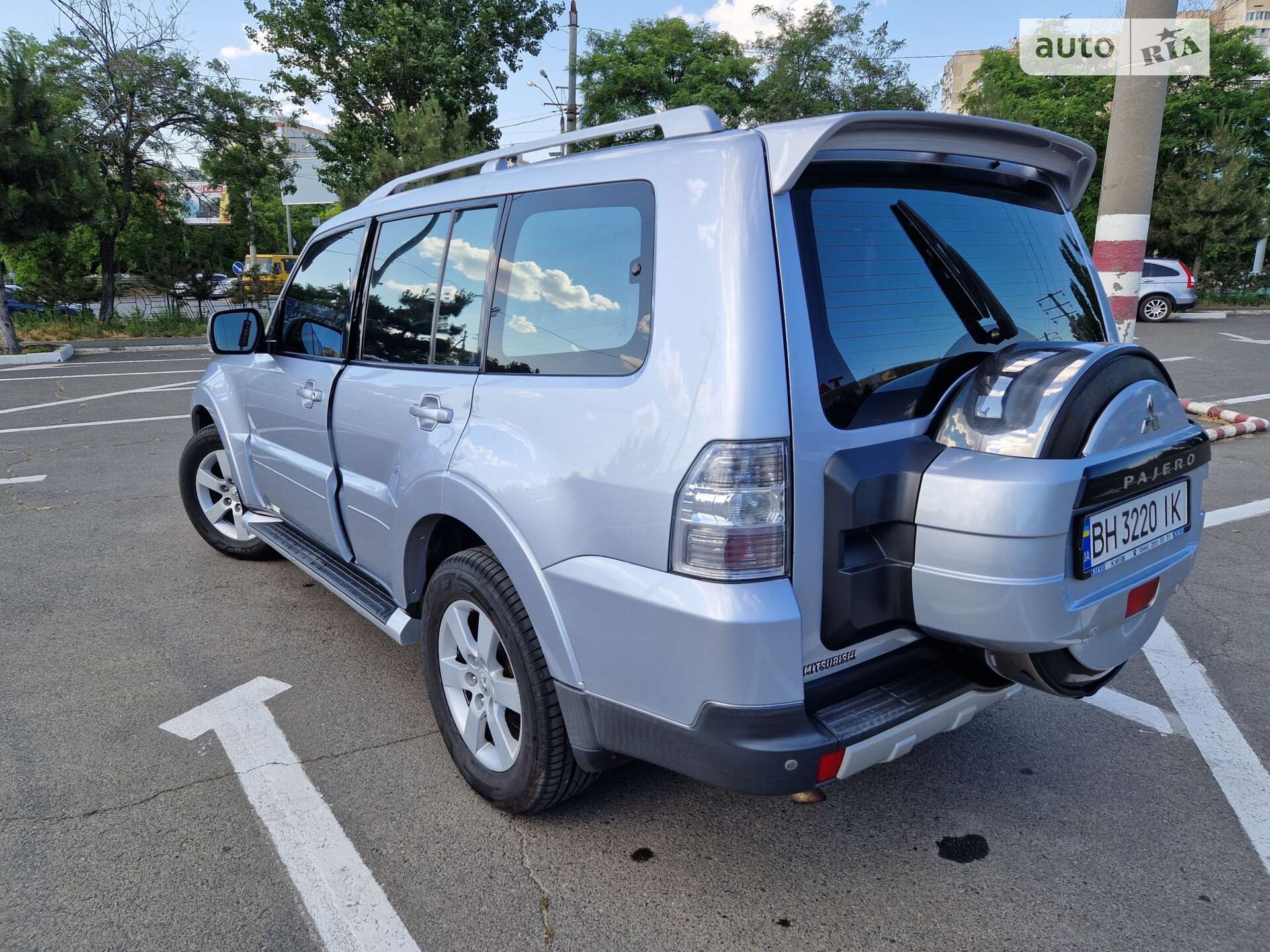 Mitsubishi Pajero Wagon 2008 VIN JMBLYV98W8J501080 фото оголошення 3 з 12