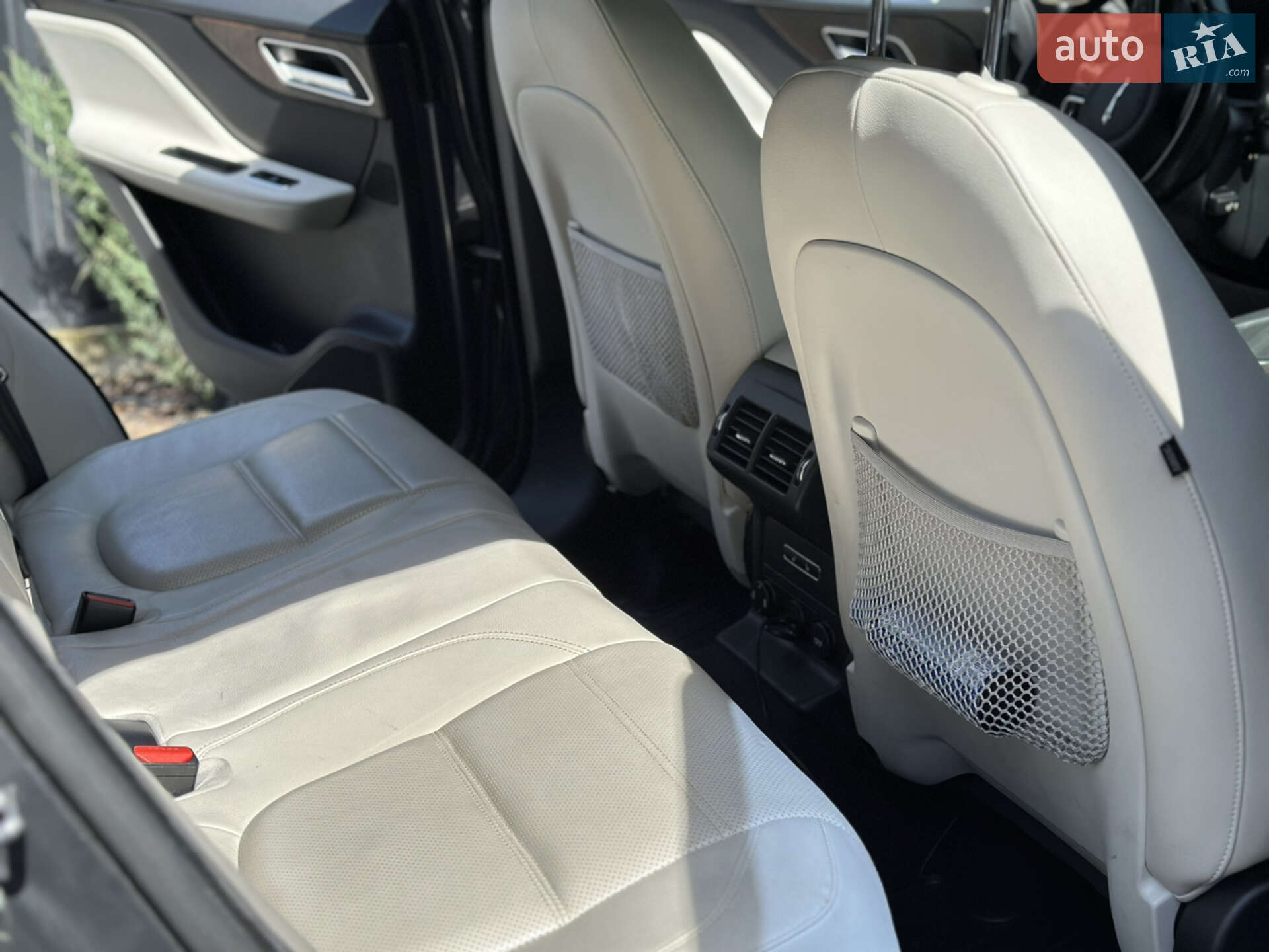 Jaguar F-Pace 2016 VIN SADCA2BN6HA048255 фото оголошення 13 з 16