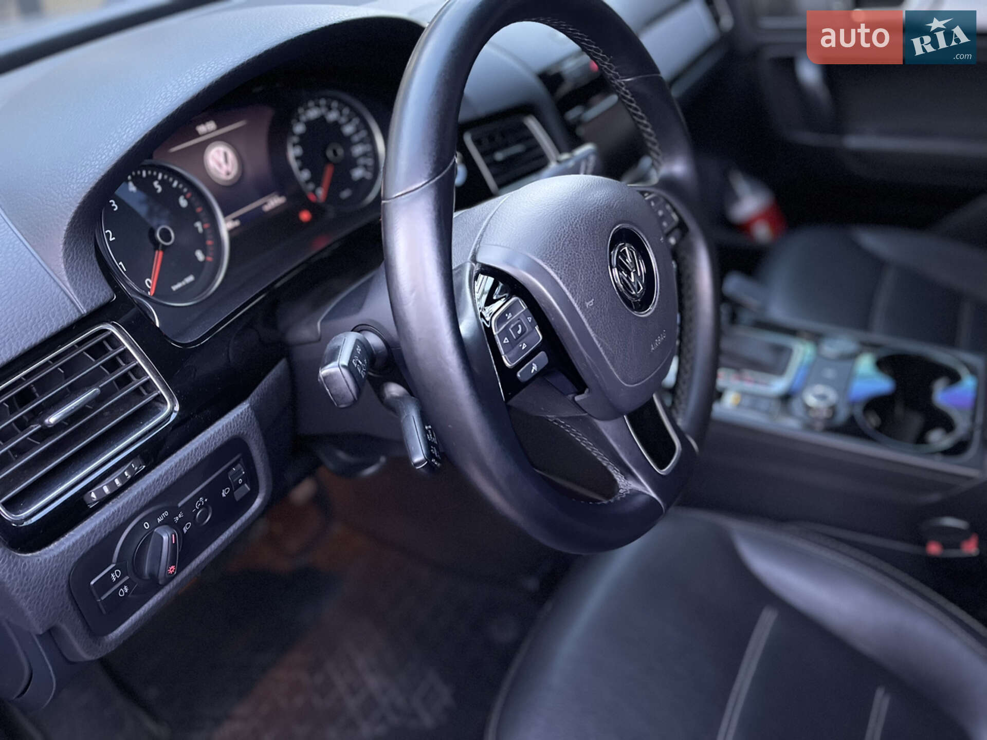 Volkswagen Touareg 2011 VIN WVGBC27P8BD035956 фото оголошення 10 з 12