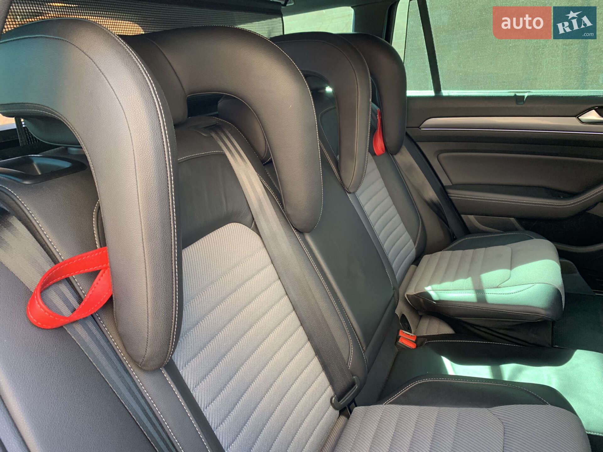 Volkswagen Passat 2017 VIN WVWZZZ3CZHE134259 фото оголошення 26 з 48