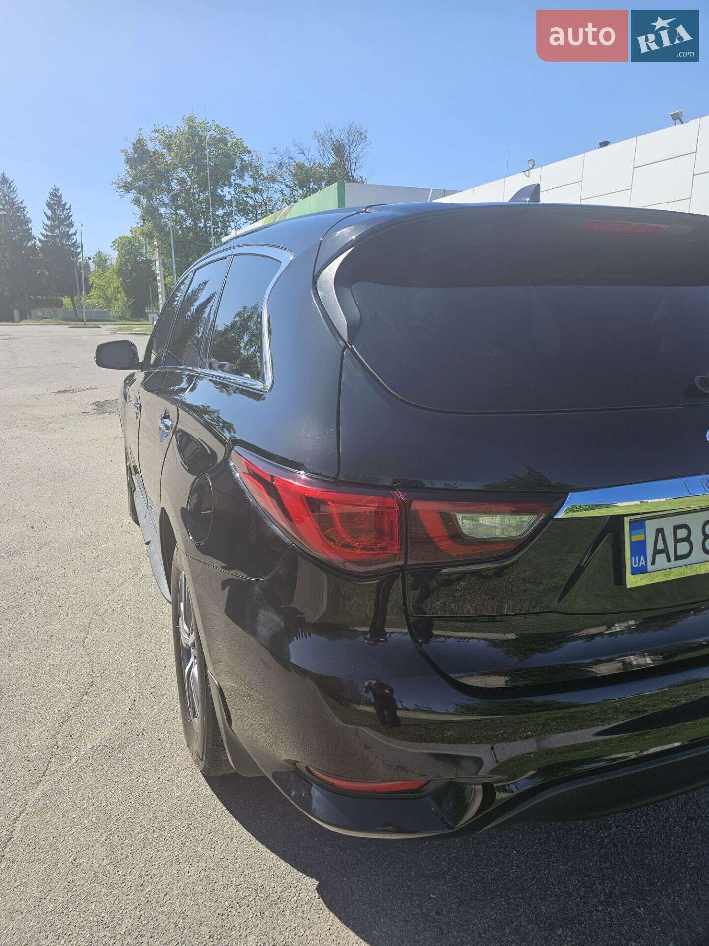 Infiniti QX60 2018 VIN 5N1DL0MNXJC528896 фото оголошення 3 з 17
