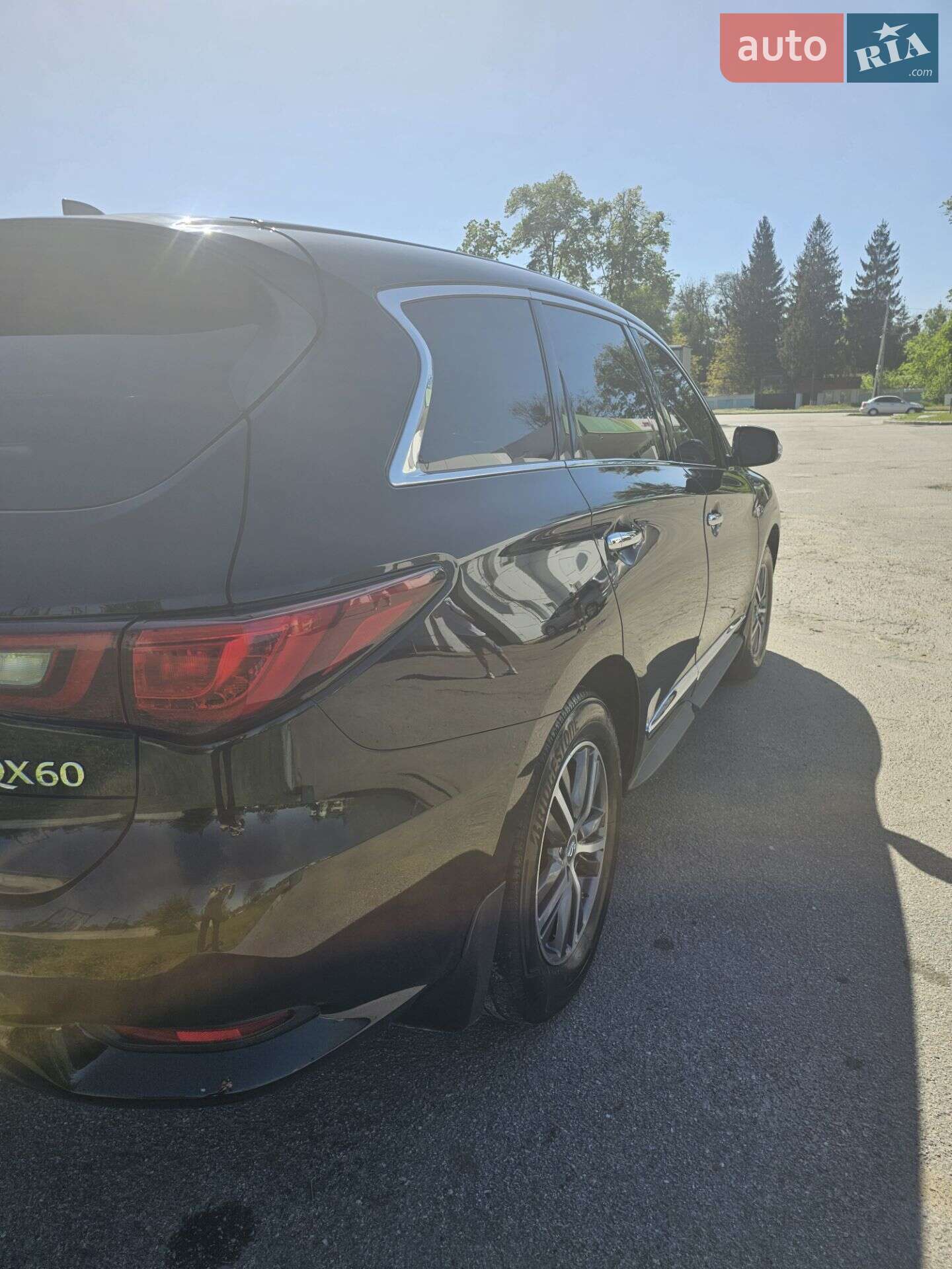 Infiniti QX60 2018 VIN 5N1DL0MNXJC528896 фото оголошення 4 з 17